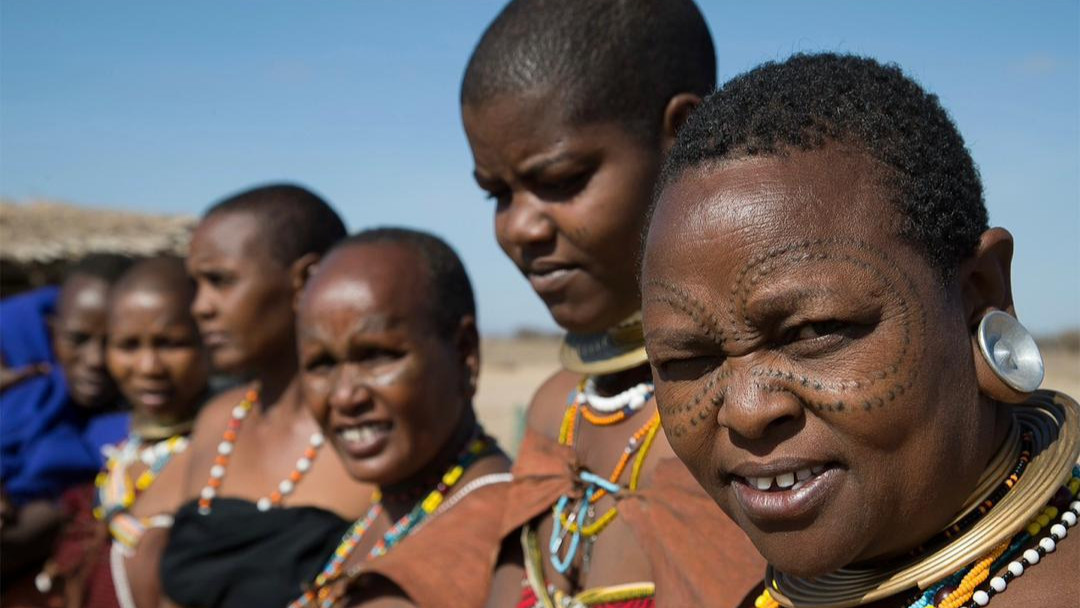 Travel isn’t just about the destination, it’s about the moments that take your breath away. Embrace the art of simple encounters and create extraordinary memories! 🌍✨ Link in Bio