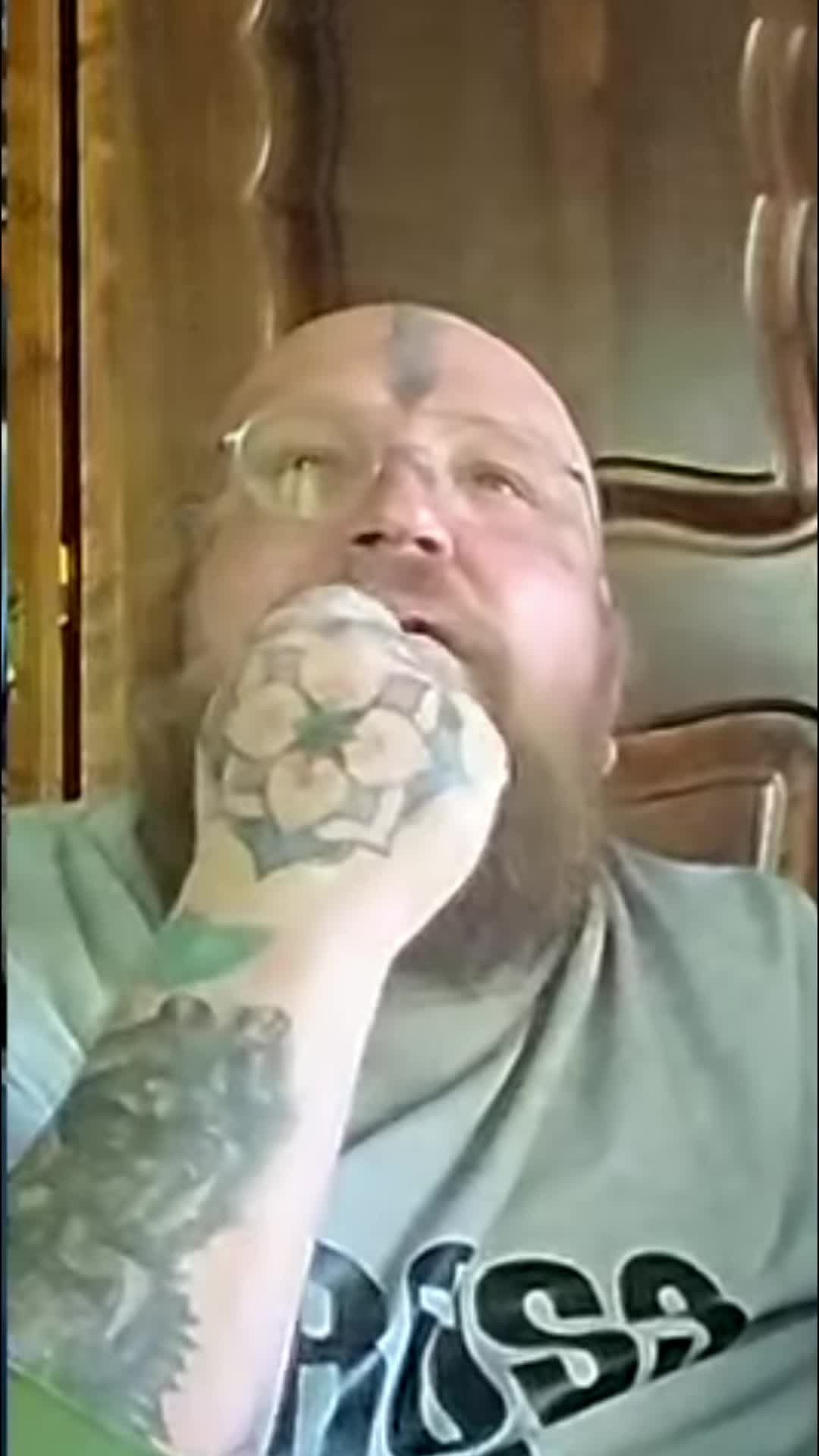 If God can save one person, He can save anyone. The key to understanding is how far the grace of God can reach, flowing down to the deepest parts. #GraceOfGod #Salvation #Testimony #FaithJourney #Inspiration
@riaan_swiegelaar