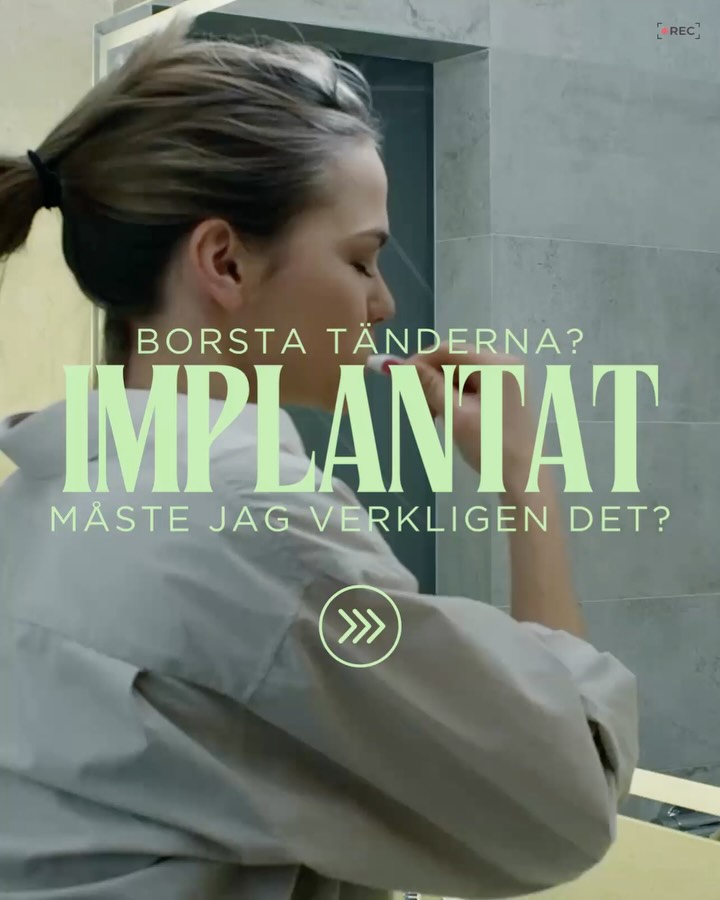 Vi har märkt att många tror att man inte behöver borsta tänderna om man har implantat… 😬 Men faktum är:
1️⃣ Implantat kan drabbas av inflammation – precis som riktiga tänder!
2️⃣ Ett friskt tandkött skyddar både implantat och resten av munnen 💪
3️⃣ God munhygien + årliga kontroller och besök hos tandhygienist = hållbara implantat och ett fräscht leende 😁
Kunskap + rätt vård = starka implantat och ett hälsosamt leende! 💛.
#implantat #muntandvård