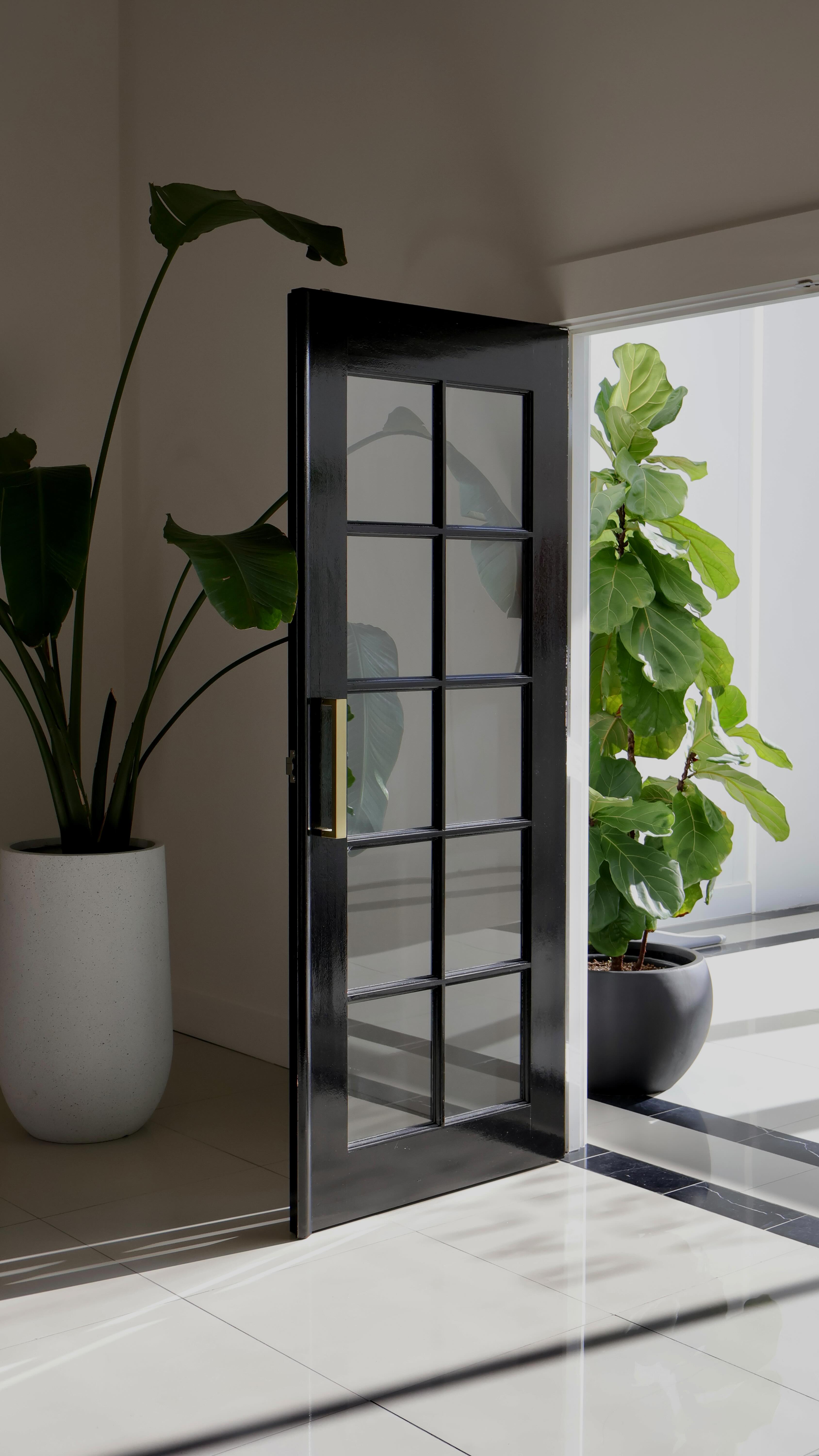 Skin healing & regeneration is just around the corner (literally). Curious? Come and see what the fuss is about.