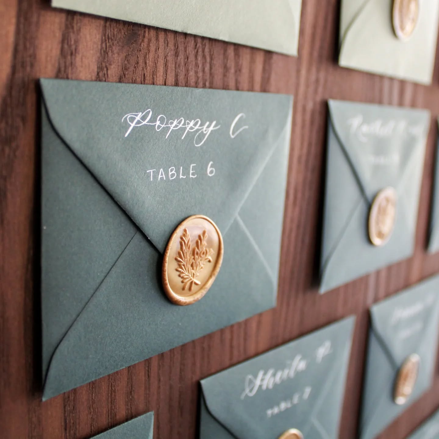 Wedding chaos? We are the chaos šš»āāļøš
Two people, one giant wooden board, and zero shame in completely taking over the venue to make it happen.
Swipe to see Instagram vs. Reality šš¼
Shout out to my husband for working under pressure to build the board on site and for not wanting to divorce me after šš
And shout out to @thesaddleworthhotel team for trusting us with drills at the venue to make this happen - I appreciate you! š
-----
#CotswoldsCalligraphy #Weddingescortcards #EscortCards #Calligraphy #WeddingChaos #BigBoardEnergy #BehindTheScenes #EscortCardDisplay #TwoPersonJob #WeddingDesign #EventLifeUnfiltered #WeddingInspiration #ChaosCreators #EventDecor #BTSWedding #WeddingPlannerLife #WeddingHumour