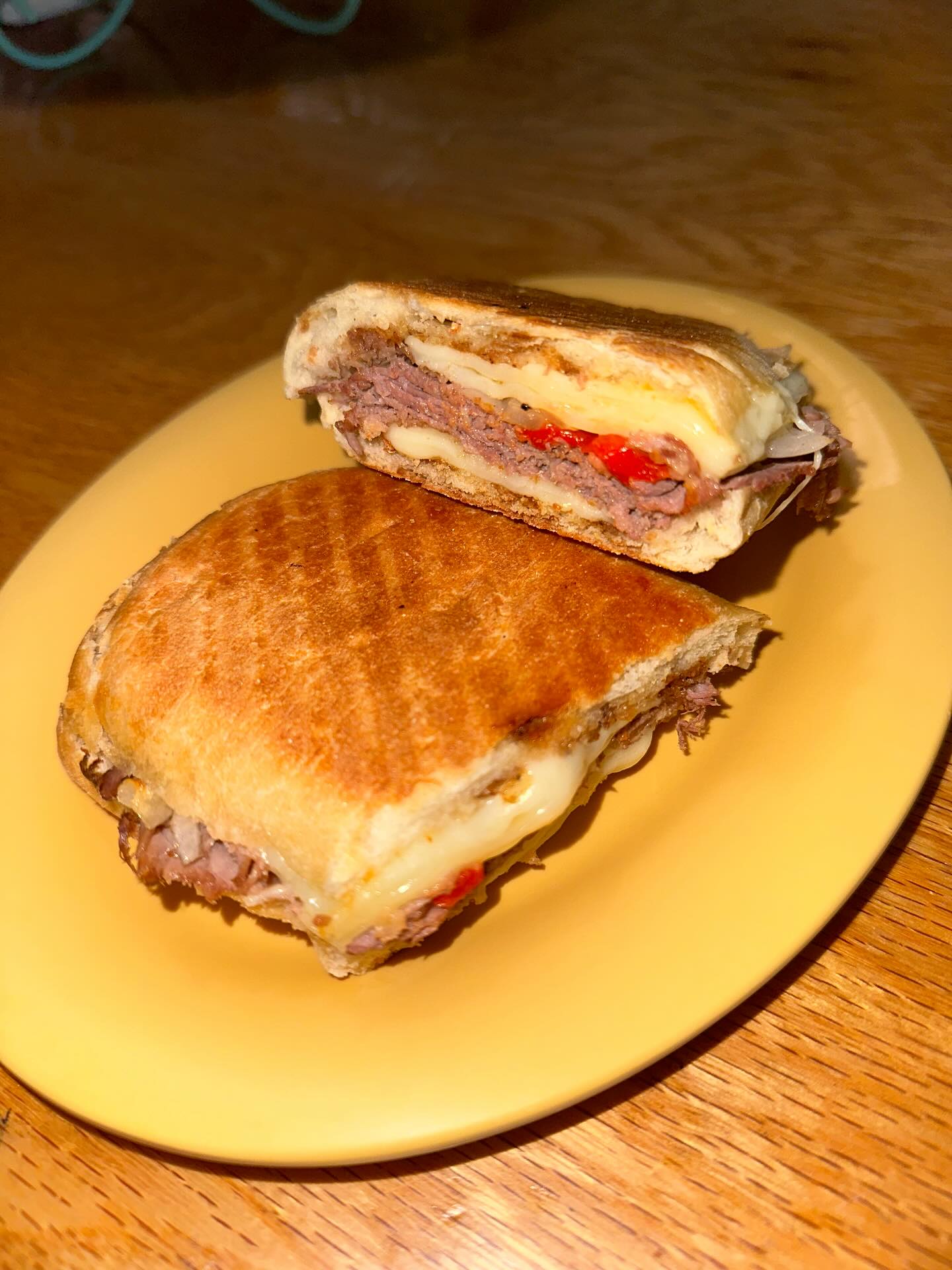 Things you actually need to survive the first week of school:
☑ Caffeine
☑ A fully charged phone
☑ A Creamery panini (or three)
Come try our full lunch menu — comfort food, grilled and ready!
#southstreetcreamerycafe #panini #lunch