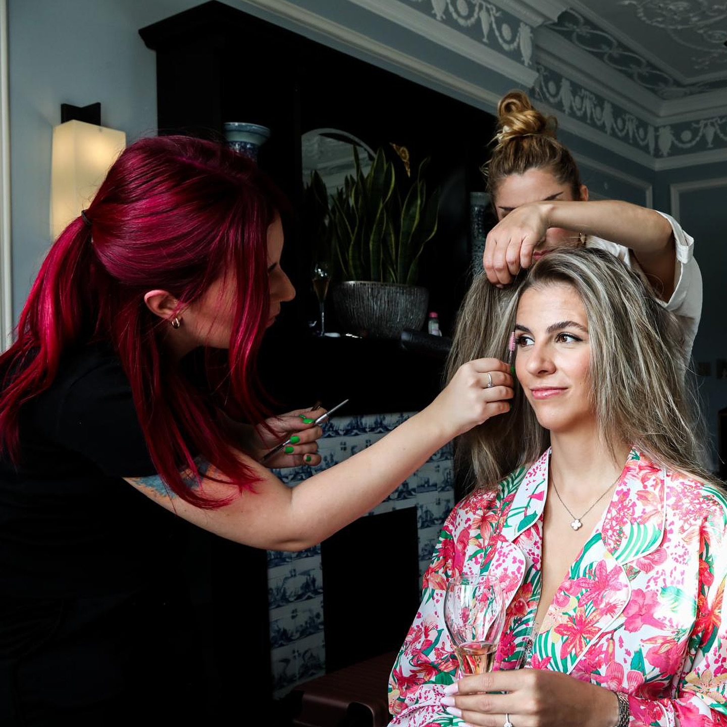 Behind the scenes with my beautiful bride Vanessa 💖✨
Those magical moments before the big “I do,” where every detail comes together — hair, makeup and a little bit of prosecco 😉
Like a proper diva, she was glowing, laughing and ready to shine on her special day! 🥂💄
Hair by: @li.o.li_
Makeup by me @yourbridalglam
#BridalMakeup #WeddingMakeup #BridalBeauty #BridalGlow #BridalMUA #BridalPrep #BrideToBe #GettingReadyVibes #BridalInspo #bridallook #londonbrides