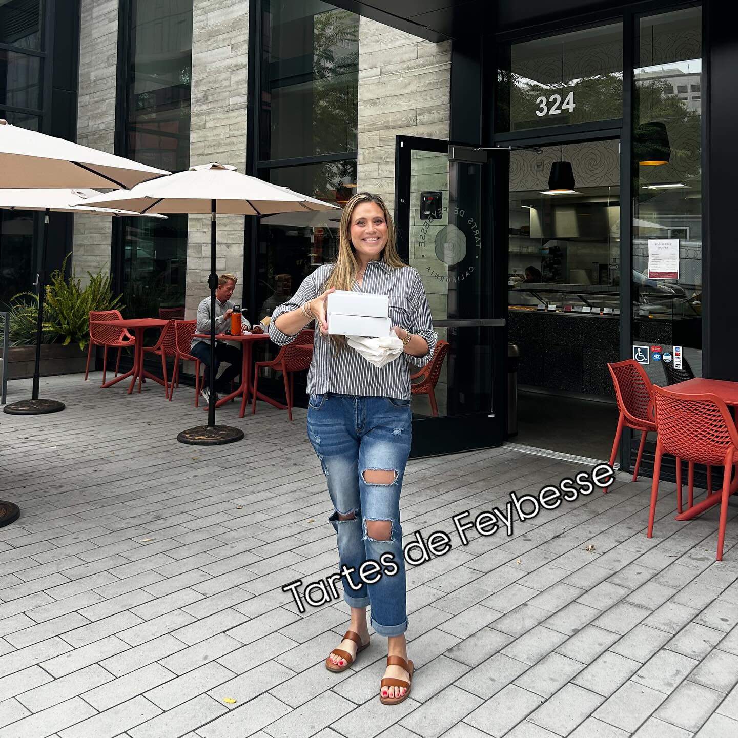 ☕️ Oakland, but make it caffeinated. @cafenatedcoffeeco @tartsdefeybesse @thelarkuptown. Also we are swooning over the new @flourandwaterpizzeria under construction in Uptown. The. Best. Pizza. 🍕