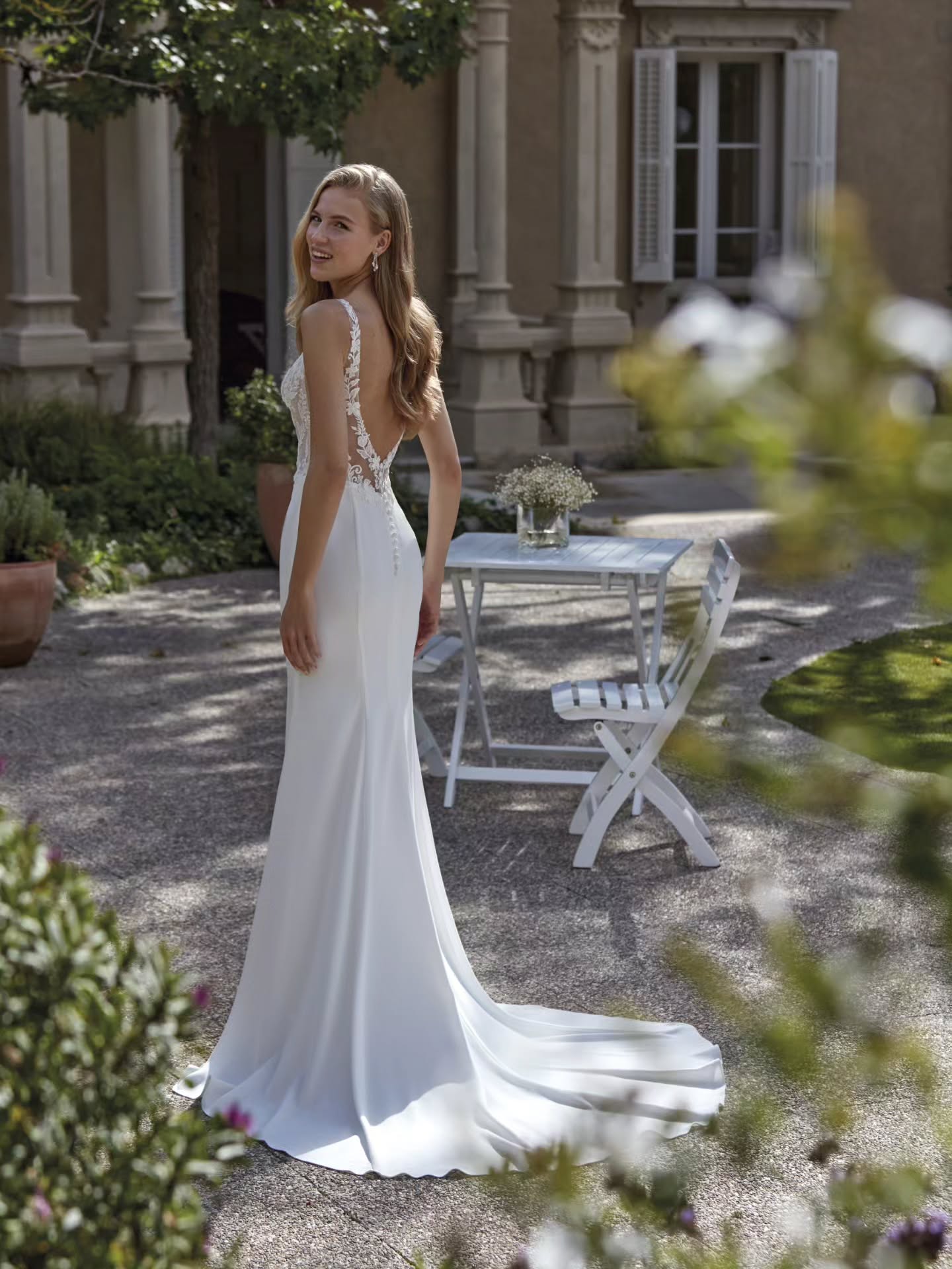 Neue Kollektion 2026
Edle Stoffe, raffinierte Schnittführungen sind ebenso angesagt wie sexy Rückenausschnitte