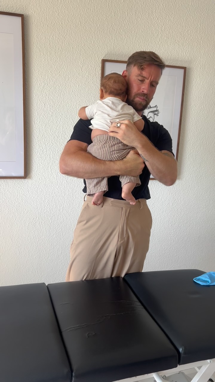 Giving life to life to this little guy. Chiropractic is safe, gentle and effective for children.
Dando vida a vida a este alma puro. La quiropráctica es seguro y efectivo para nuestros bebés.
.
.
.
#barcelona #chiropractic #quiropractica #spain #chiropractor #quiropractico #españa #salud #salud #naturalhealth #health