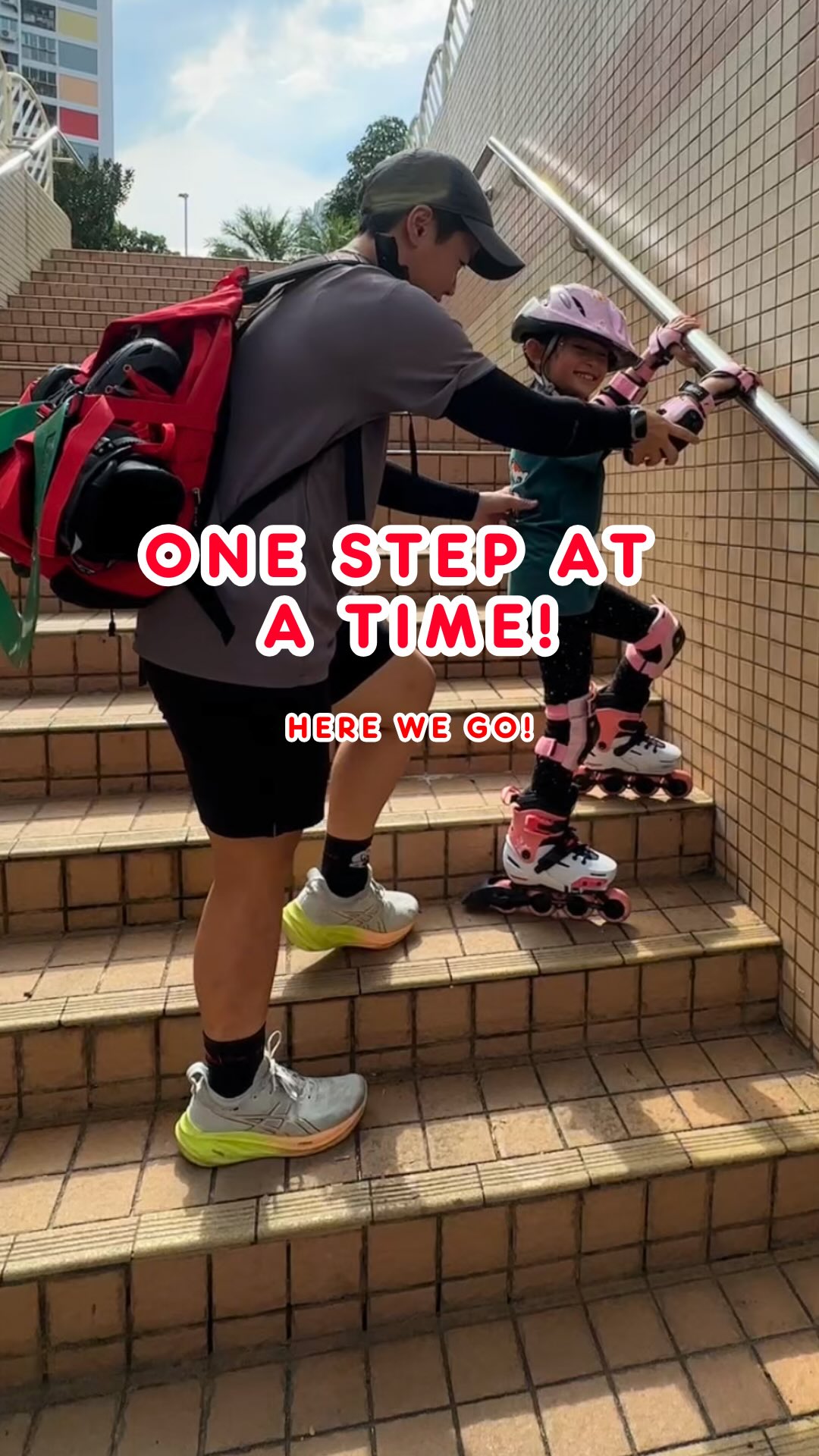 Today was all about overcoming fears and pushing limits! 💪 E stepped out of the comfort zone and conquered the stairs like a true champ 🛼✨ So proud of the courage and determination shown! 💛
🛼: @rollerblade