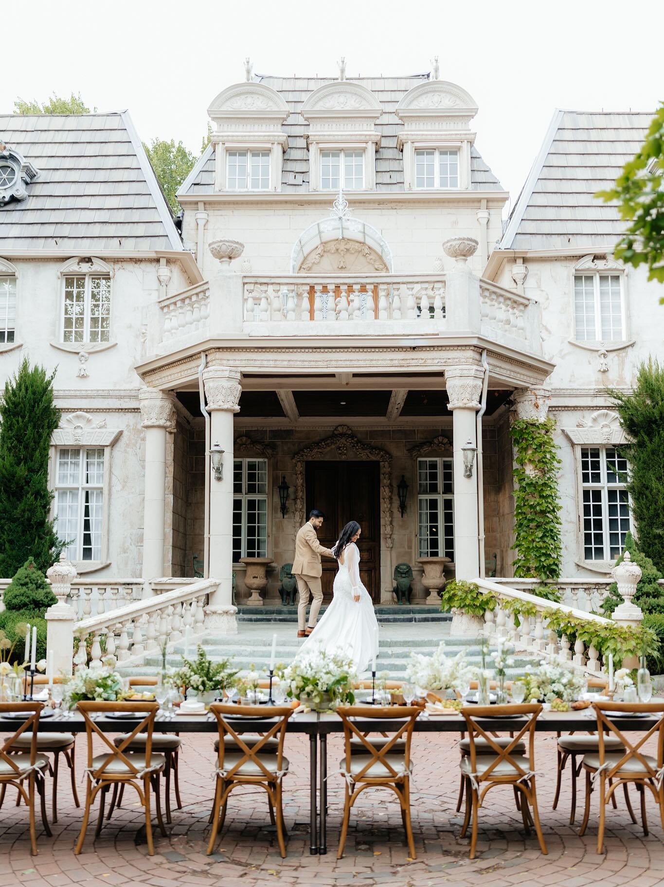 Thinking of doing a cool little giveaway… free couples session or bridals, anyone!? All those in favor say aye 😜