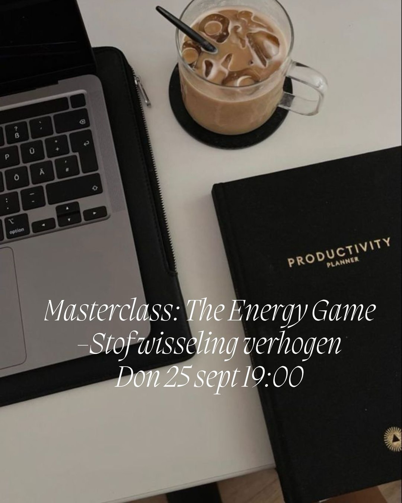 Yessssss:: tijd voor een nieuwe masterclass!!
Ik heb heel veel zin om nieuwe kennis en inzichten met je te gaan delen die ik in de afgelopen tijd heb op gedaan en die je moet (wilt) weten als je:
👉 Meer energie wilt
👉 Beter wilt kunnen focussen
👉 Lekkerder wilt slapen en fitter wakker worden
👉 Mooiere huid met minder ontstekingen (acne, eczeem en psoriasis)
👉 Weer in de vetverbranding wilt komen
👉 Geen energie dipjes meer naar de maaltijd
👉 Je stofwisseling wilt boosten
👉 Minder cravings wilt ervaren
Ik heb er heel veel zin in! Aanmelden kan via de link in mijn bio en kies voor de “the energy game” masterclass.
Het is donderdag 25 september om 19:00 via zoom! Terugkijklink wordt ook verstuurd als je aangemeld bent 💕
Tot snel, liefs 💋