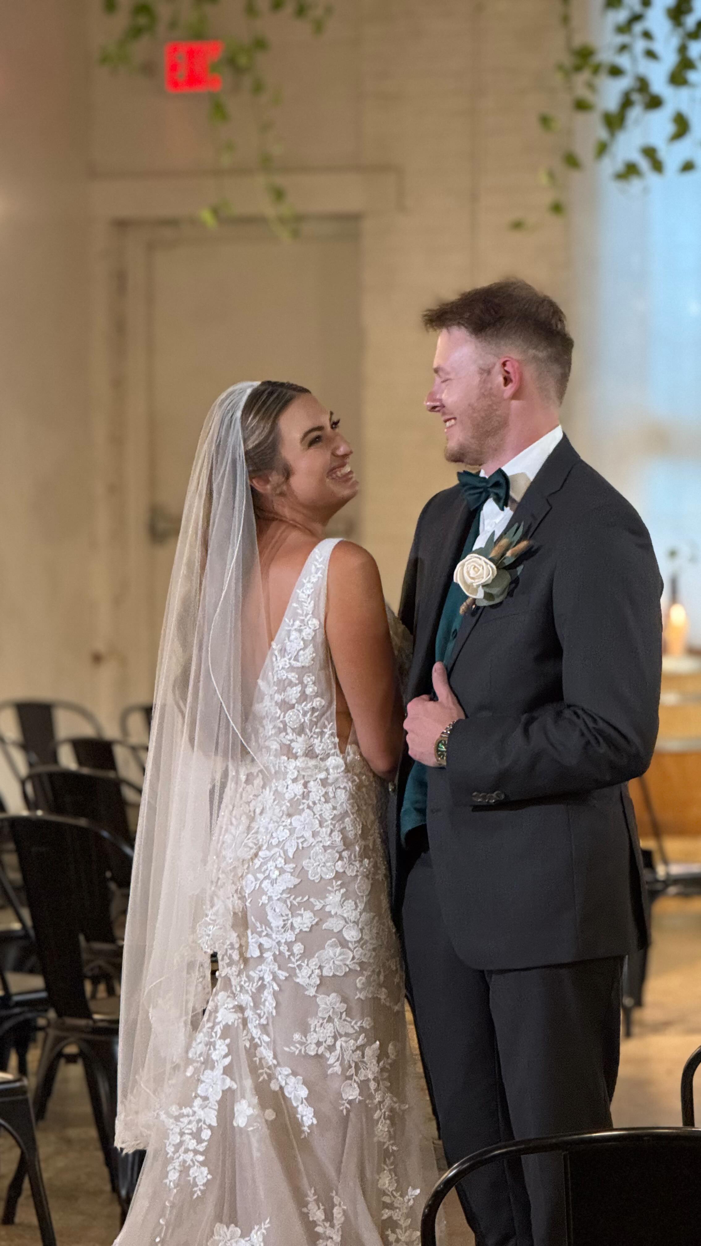 Congratulations to Jamie & Tyler. Thank you again for having us spend a special day with you and your family.
Venue: @newparkbrewing
#wedding #weddingdj #openformat #CT #djrevuleo #NY #nyctdjs