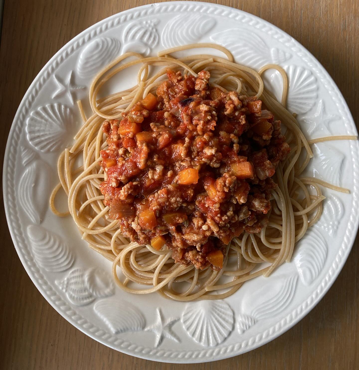 Just a little reminder that the next newsletter for subscribers is going out next week!
It also includes these recipes (Moroccan-inspired stew + pork and fennel pasta), as well as nutrition info and tips, plus more information about my new group coaching program!
If you’re not on the list but would like to be, you can sign up at the link in my bio 👆🏼