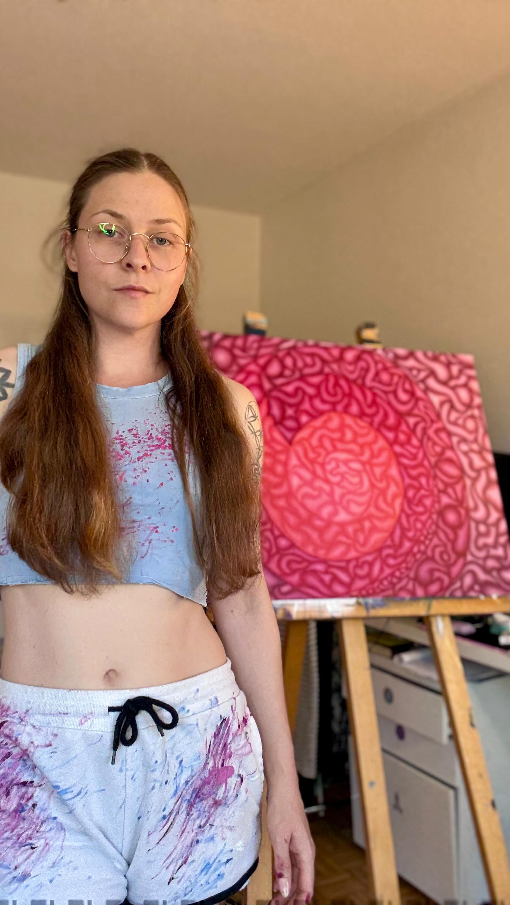 Now that the first layer of paint has dried, I’m applying a second coat in order to make the colors more vibrant ✨keep in mind that this is only the background 😉 #abstractart #creativejourney #artinmotion #timelapse #acrylicpainting #inspirecreativity #colorfulart #artdaily #arttherapy