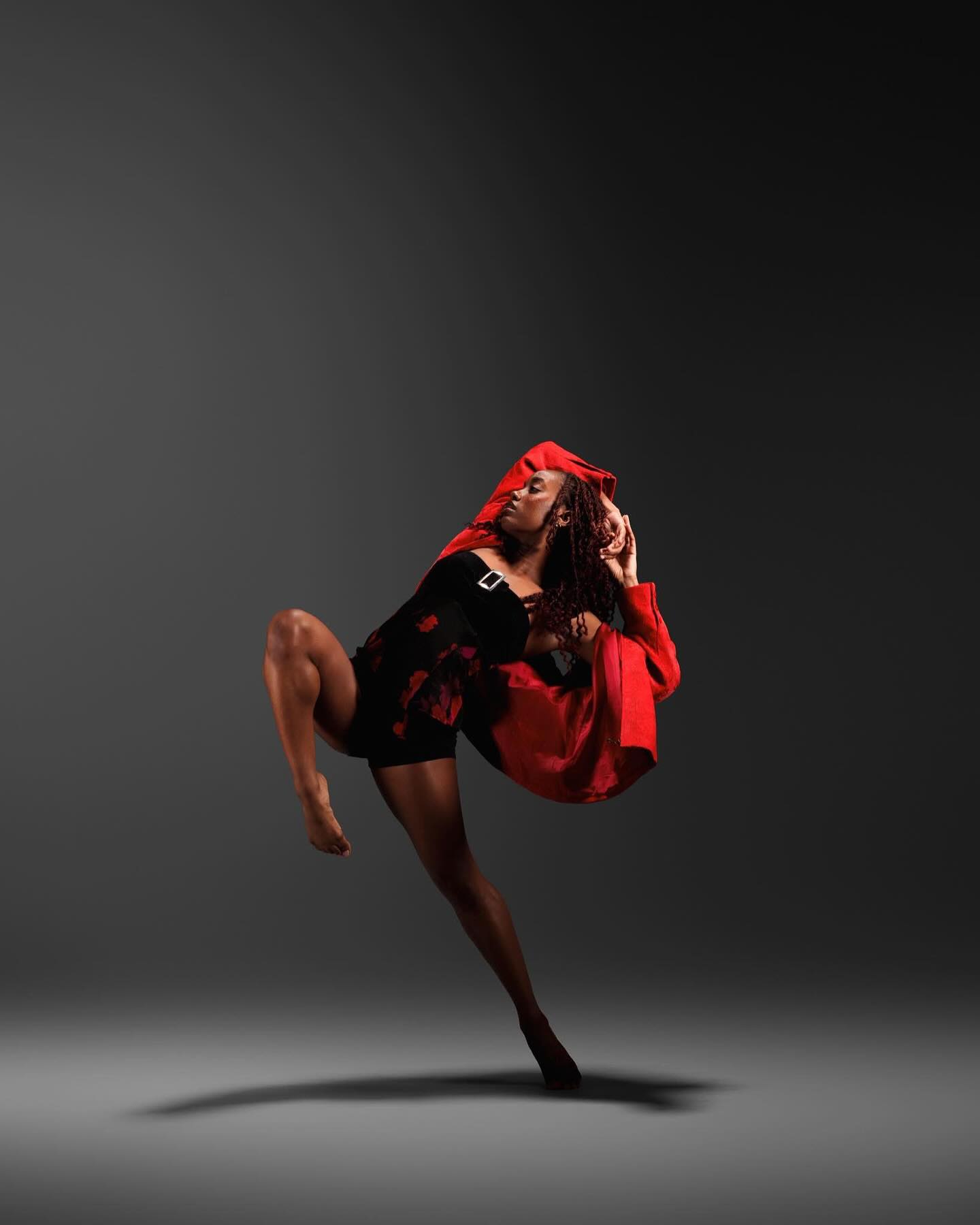 ✨Meet the Staff✨
We are so excited to welcome the newest addition to the Aspire Staff: Ms. Mia Sherrod. Mia teaches all of our hip hop classes on Thursdays 🤩 Read more about Mia below:
Mia Sherrod is a current freelance dancer, teacher, and choreographer from Atlanta, GA. She recently graduated from Southern Methodist University with a BFA in Dance and a BBA in Marketing. Her performance experience includes repertory and works from celebrated choreographers like George Balanchine, Paul Taylor, Robert Battle, Jennifer Archibald, Silas Farley, Joy Bollinger, and more. She has also had the opportunity to further her artistic voice through summer programs such as Jacob’s Pillow, LINES Ballet, Orsalina28, and Dance Canvas. She is continuing to research and develop her artistic voice but looks forward to teaching and working with young artists.
.
.
.
#aspirestaff #qualifiedinstructors #hiphop #hiphopdance #danceteacher #cantonga #ballgroundga #waleskaga #aspiretoinspire