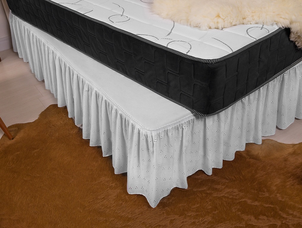 Saia para cama box com babados em tecido Laise ✨