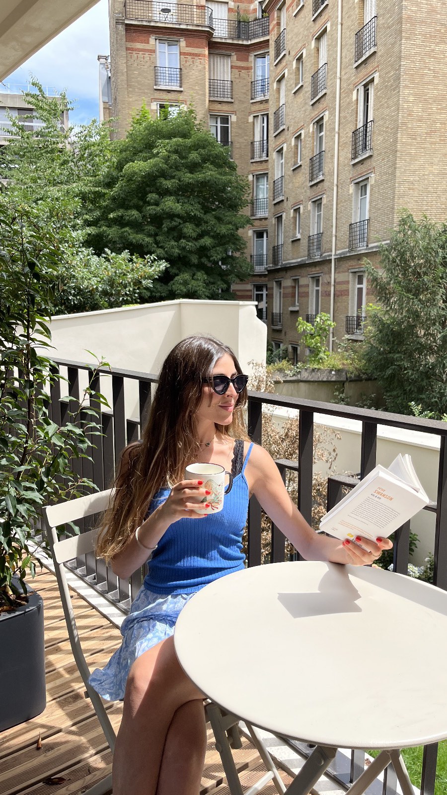 Chez @evengestion , nous mettons un point d’honneur à vous offrir bien plus qu’un simple logement.
Vous vous sentirez comme à la maison avec des services inclus
- Du wifi inclus 🛜
- D'un plateau de courtoisie ☕️
- D'un service hôtelier de qualité 🧼
Ici, vous êtes comme chez vous… et même plus
Idéal pour les personnes qui font du télétravail ou des couples qui cherchent un environnement paisible 💡
Pour en savoir plus, contactez-nous à : info@evengestion.com 📨
At Even Gestion, we’re committed to offering you more than just an apartment.
You'll feel right at home with included services
Complimentary Wi-Fi
A courtesy tray
And top-notch hotel-style service
Here, you’re not just at home… you’re even better than that.
Ideal for remote workers or couples Looking for a peaceful environment 💡
For more information, contact us at: info@evengestion.com
#gestionlocativesaisonnière #evengestion #vacancesaparis #airbnblocation #neuillysurseine #commeàlamaison #remoteworkersdelight #peacefulenvironment😇☝🏼️