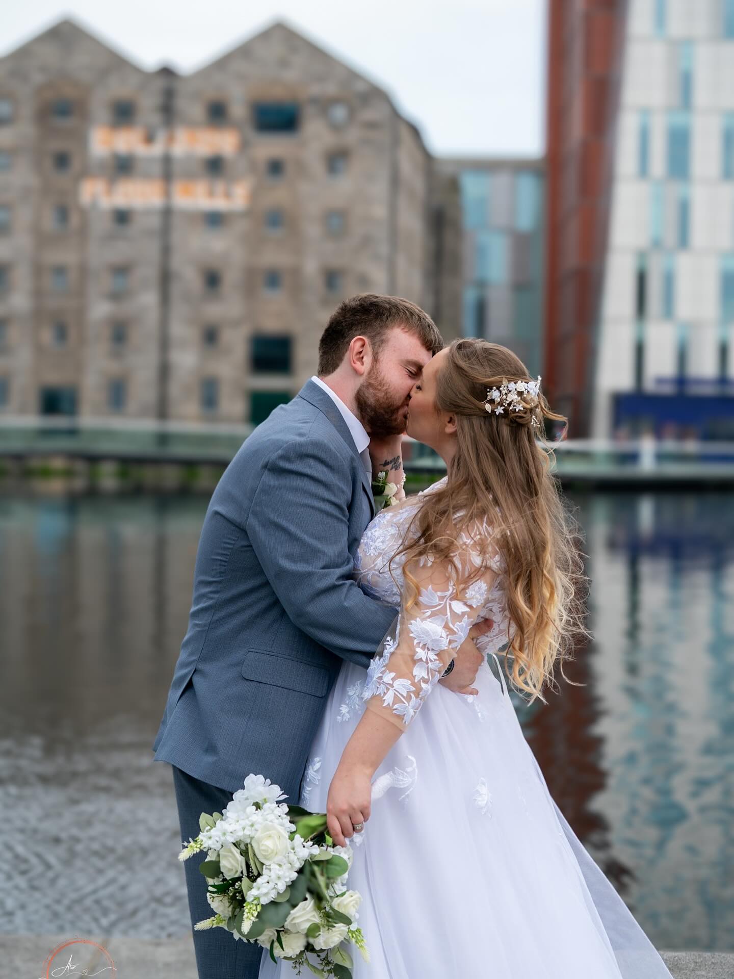 The docks hit different on this day 😍 how dreamy do these two look for their Dublin Wedding 🥰 #dublinwedding #thedocks #dublinweddingphotography #dublinweddingphotographer