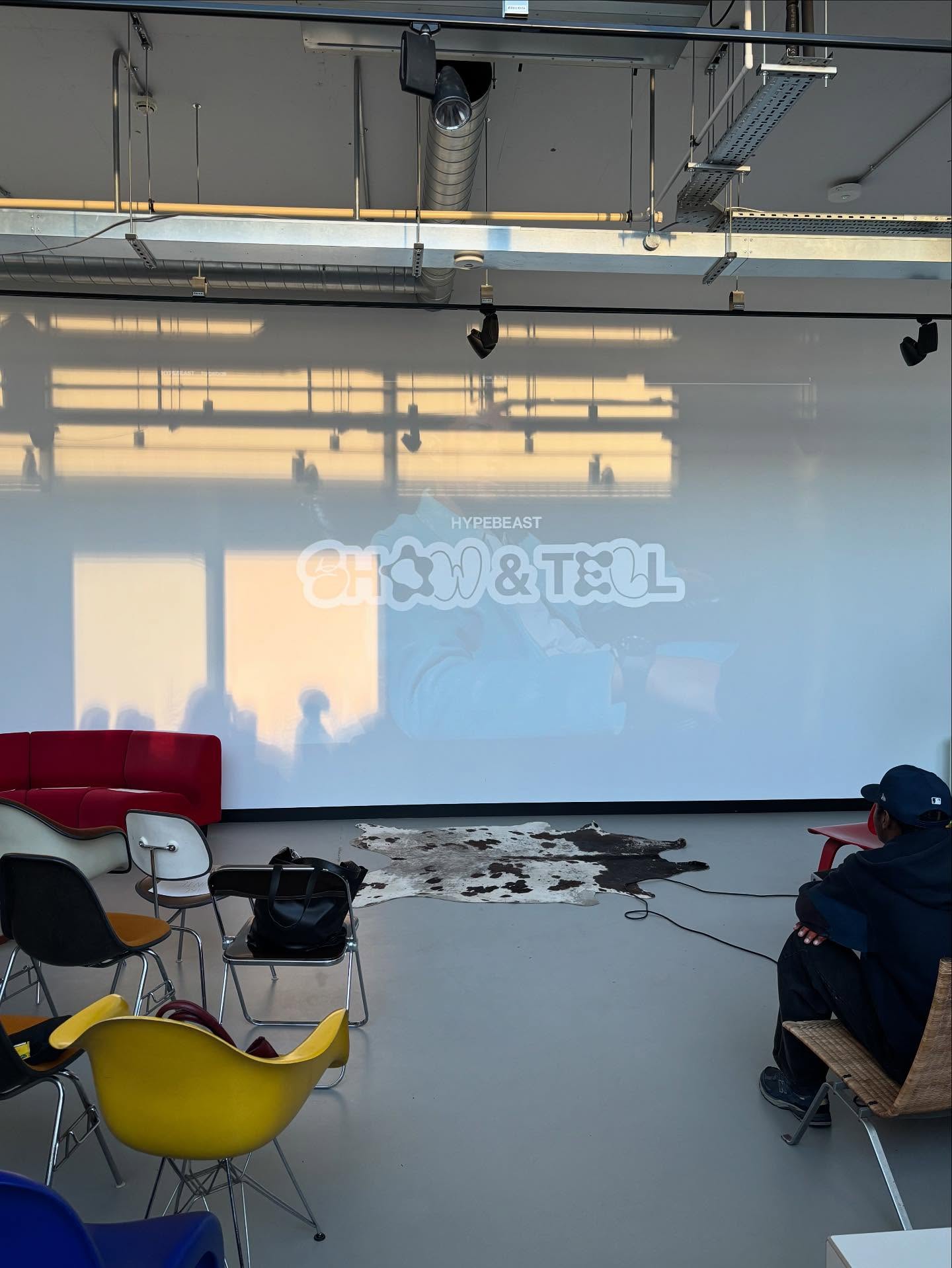 Great energy ⚡️ at show & tell with @hypebeastuk and @hot.sauce.presents
Where fashion meets flavour, Morley’s brings the community together🍗❤️
(Food provided by our Deptford store, 185 Deptford
High St, London
SE8 3NT)
#explore #morleys #deptford #southlondon #hypebeast #hypebeastuk