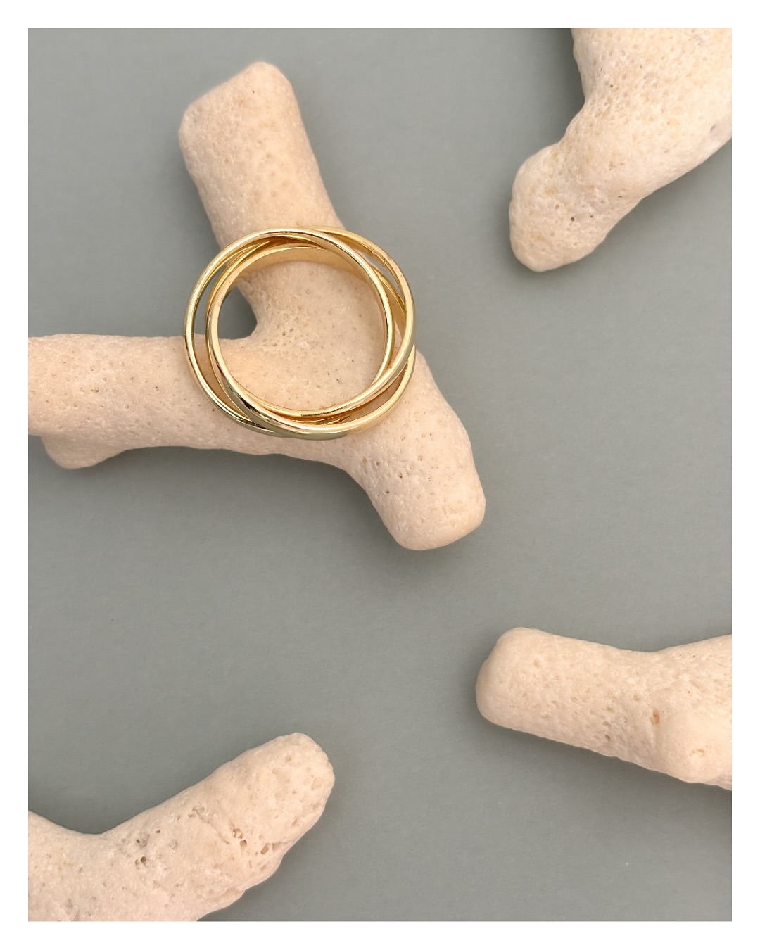 
A Little Luxury, Seamlessly Yours.
item:Triple line ring
Material:#silver925
online shop:@feln.tokyo
#felntokyo
#silveraccessory
#minimal
#simplecode