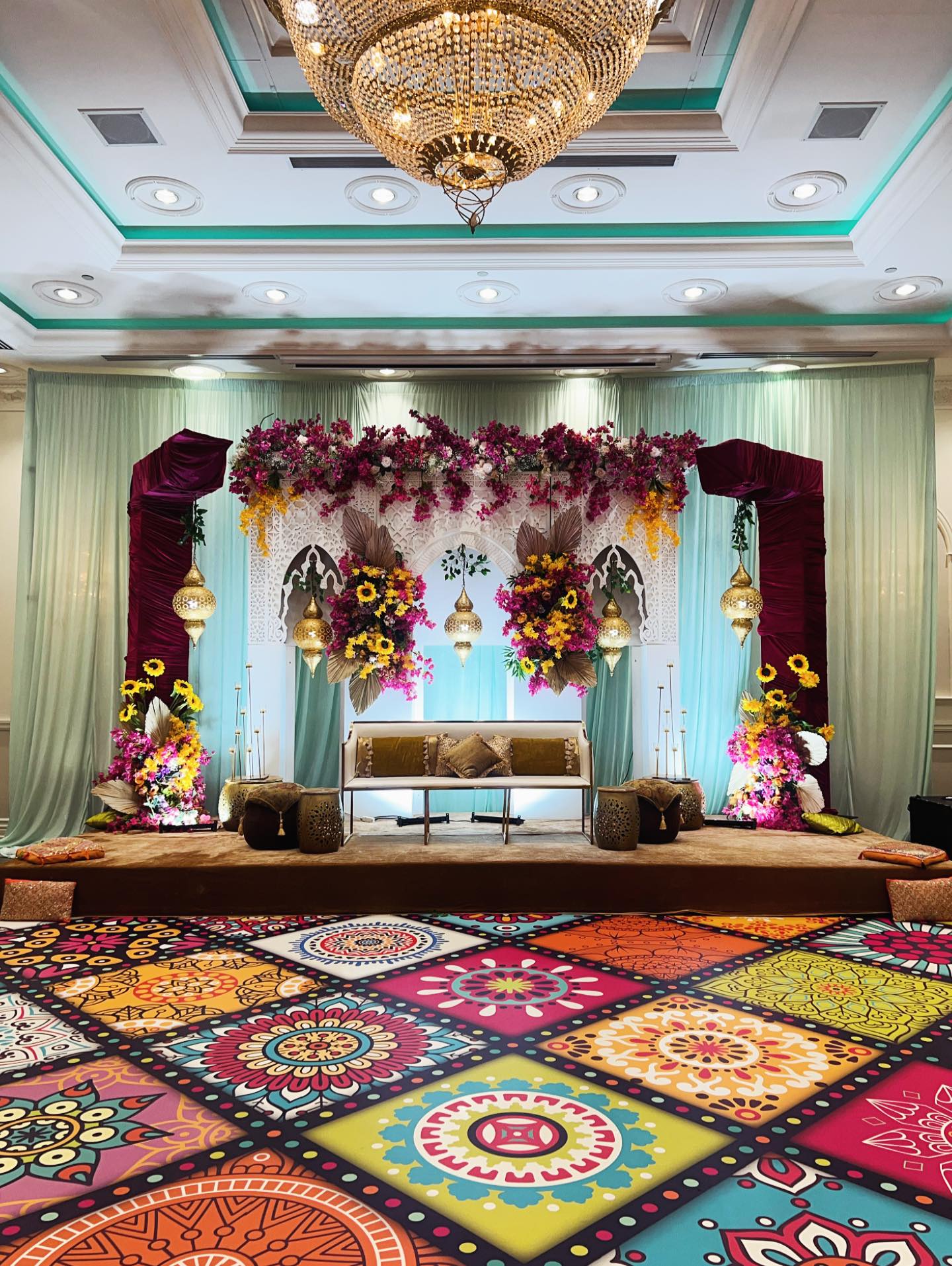 Mehndi Decor 💕
Decor: @rubysdecor
Venue: @redroseconventioncentre
#wedding #weddinginspiration #weddingideas #weddingdress #weddings #weddingphotography #weddingdecor #weddingcake #weddingday #weddingplanning #weddingplanner #weddingstyle #weddingflowers #weddingguest #weddingmakeup #weddingseason #weddingphotos #weddingdesign #weddinginspo #instagram #blog #toronto #bride #groom #luxury #mehndi #henna #jaggo #sangeet #gta