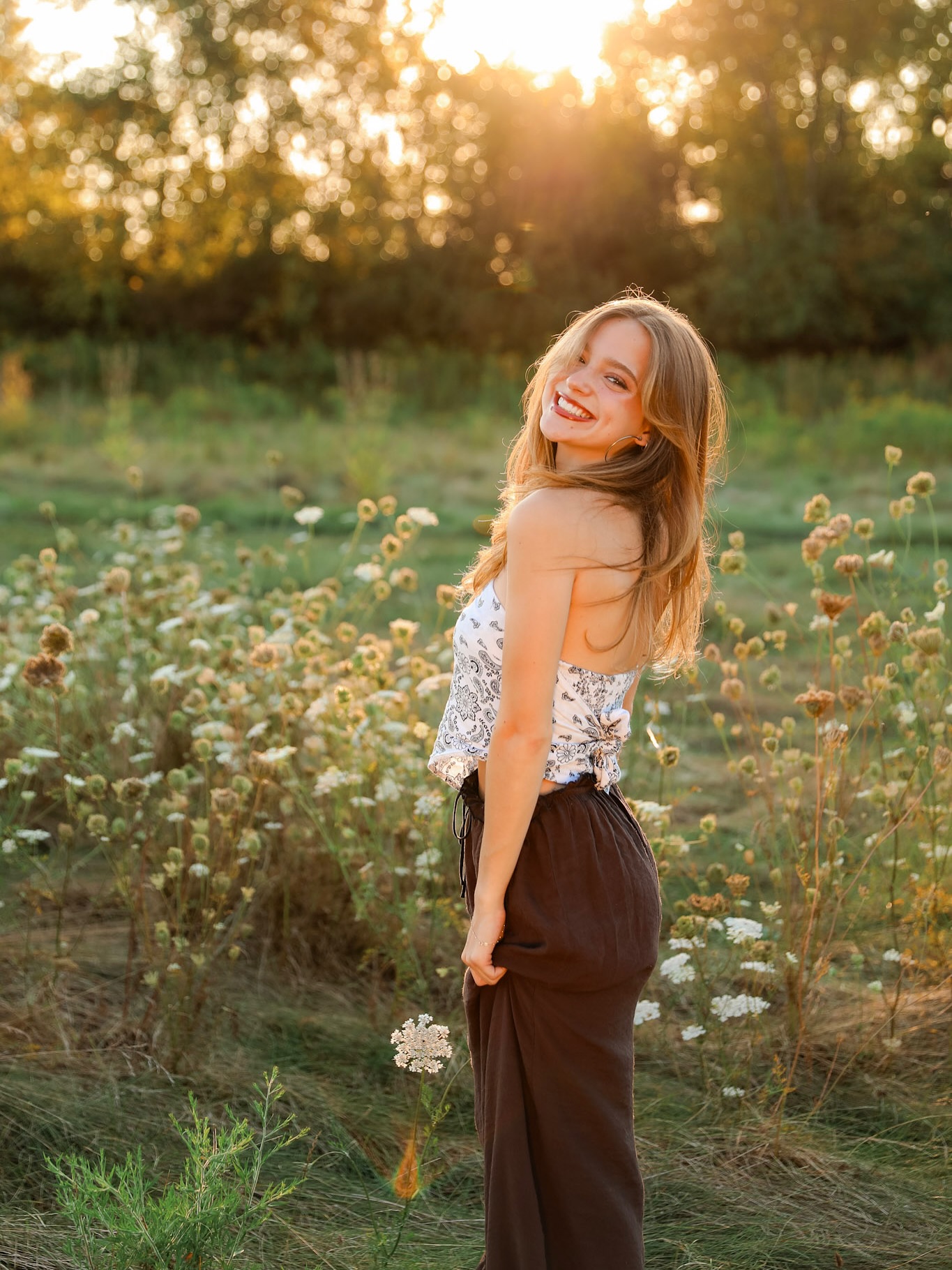 Senior photo season is NOW! Don’t wait to book 📸 Gabrielle is STUNNING & made my job so easy 🥰