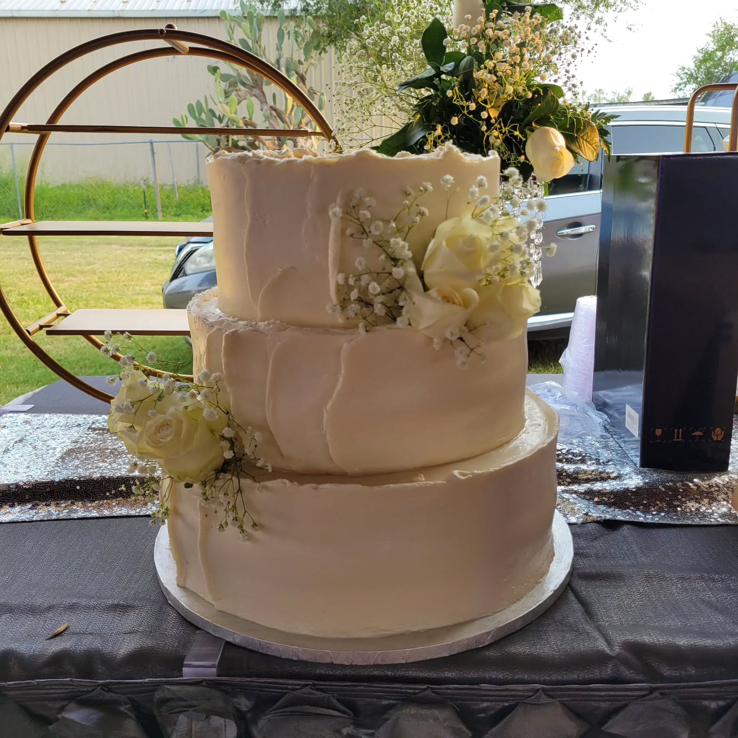 An Elegant Wedding cake 🍰💕
#weddingcake