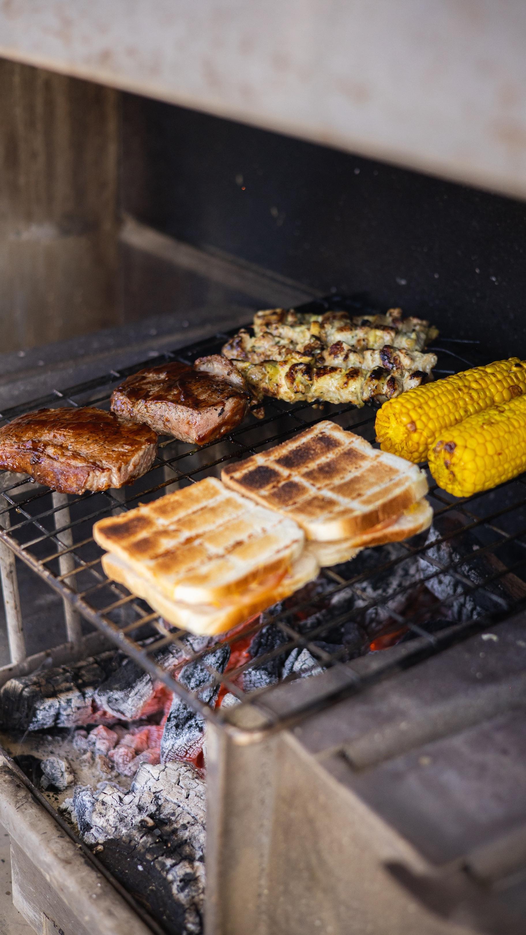 HSC braai launching this weekend. 🔥
if you don’t already know, starting tomorrow we’ll be lighting the braai every saturday and sunday. serving up an elevated braai experience on the 9th floor.
12h00 - 17h00
saturdays and sundays
R380 per person