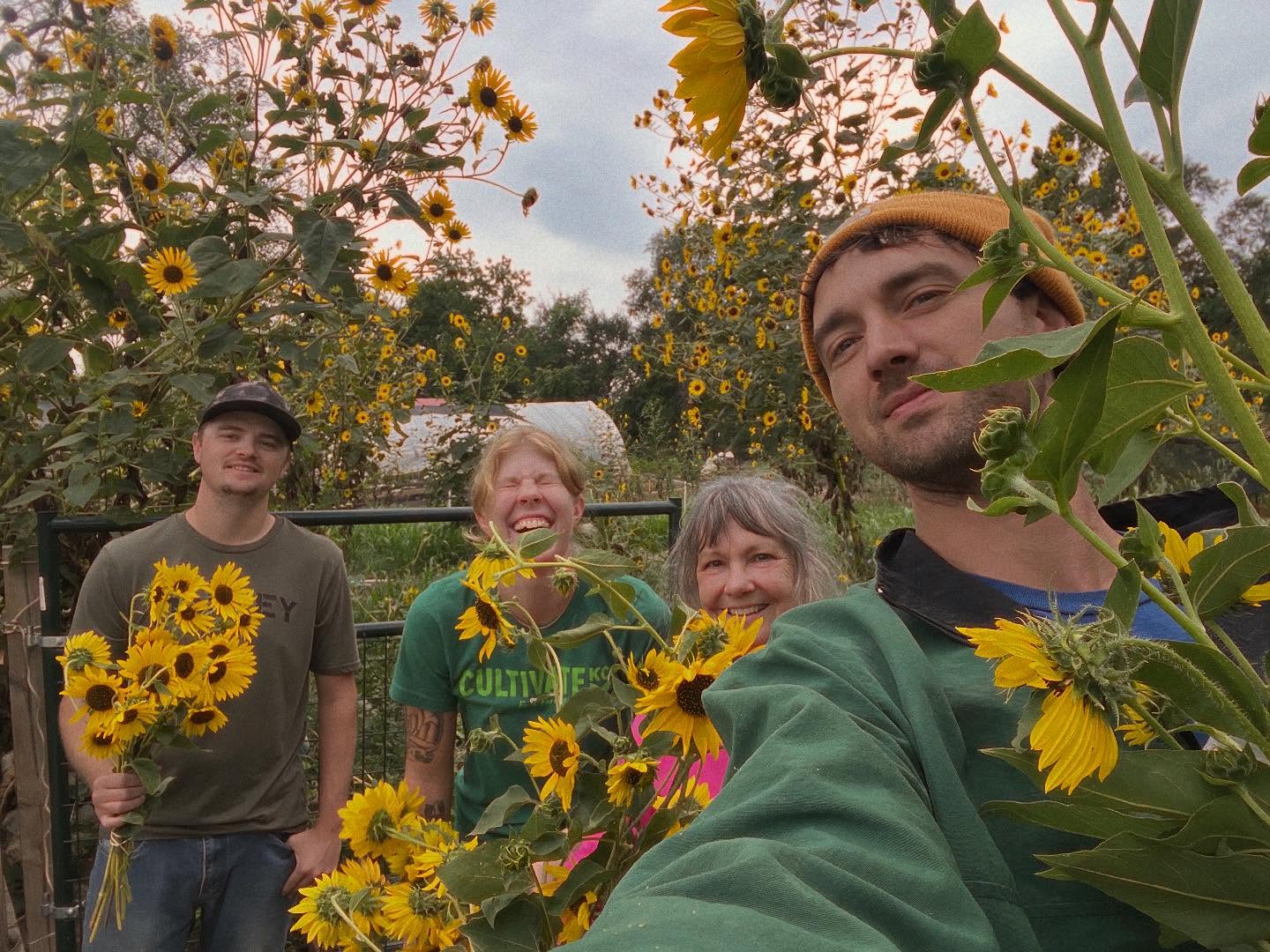 Thank you to @cultivatekc and @erakovar for organizing a fun little volunteer day at the farm! We weeded and harvested some sunflower bouquets, which you can find at @opfarmersmarket Saturday morning!