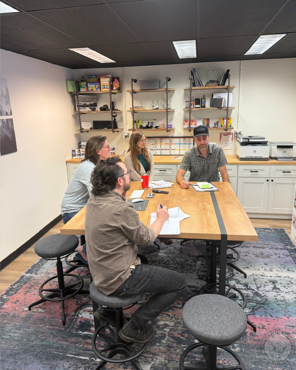 We believe great marketing starts with great planning. Weekly meetings keep us on track for all 39+ client projects we’re juggling this month. How does your team stay organized?
#Teamwork #MarketingStrategy #AgencyLife