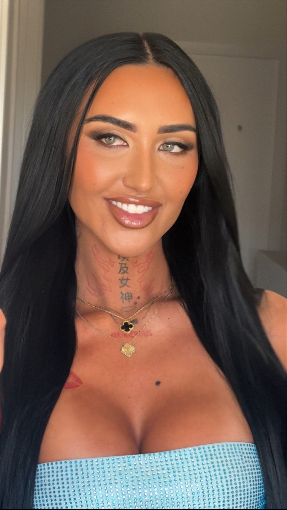 Had the best time with @tildssearch creating this glam look. How gorgeous is she?!
.
.
.
.
.
.
.
.
#makeupartistgoldcoast #goldcoastmakeupartist #goldcoastmua #muagoldcoast #goldcoastmakeup #makeupgoldcoast #brisbanemakeupartist #makeupartistbrisbane #brisbanemua #muabrisbane #makeupbrisbane #brisbanemakeup #mua #makeupartist #makeuooks #bridalmakeup