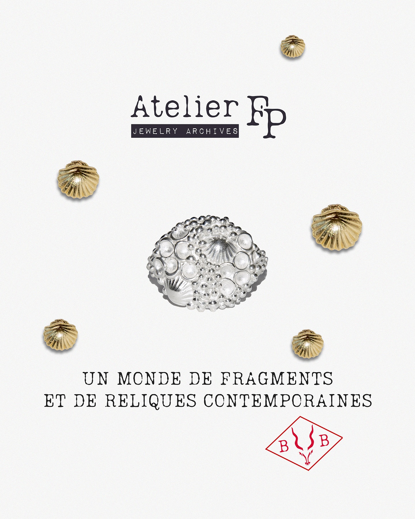 ✨ Atelier Forma Prima ✨
C’est officiel, l’atelier a trouvé son nom.
Pourquoi *Forma Prima* ?
Parce qu’avant le bijou, il y a toujours… une Forme Première.
Une empreinte unique, un ADN, une trace laissée par la nature ou l’humain.
Mes bijoux naissent de là : d’empreintes brutes, imparfaites, presque accidentelles.
Et je trouvais ça plus honnête de donner le nom à l’atelier plutôt qu’à moi. (Promis, je suis moins brute que mes bagues 😏).
Alors voilà. *Atelier Forma Prima.*
Un lieu où les fragments du monde se métamorphosent en bijoux.
📍 Vous l’auriez appelé comment vous ?
#formaPrima #bijouxdarchives #bijoupoétique #bijouxmatière #fragmentsdujour #bijouxdecréateur #designsensoriel #bijouinspiré #bijoucontemporain #bijouauthentique #bijoufrançais #slowjewelry #matièreetmémoire #archivesvivantes #artefactprécieux #créationartisanale #bijouxargent #atelierdebijoux