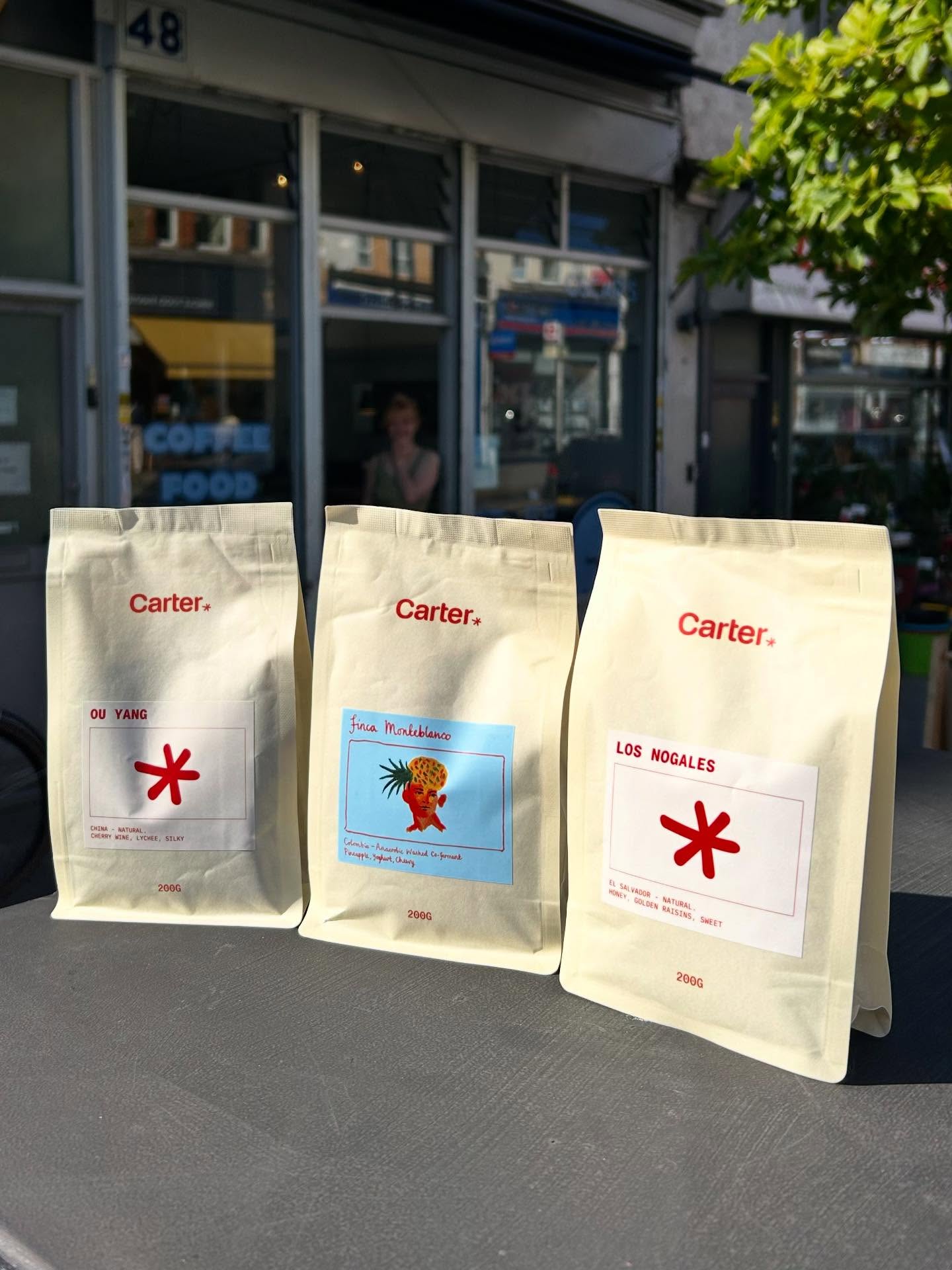 🚨🚨this is your warning that we are into our final days of the fantastic @carter__coffee as our guest roaster. these guys absolutely rock, their branding is cool as hell and the coffee knocked my freaking socks off. get it whilst you still can because it’s been flying out. here’s a reminder of what’s available:
ESPRESSO
Huila, Colombia
Anaerobic Washed Co-ferment
Purple Caturra
Pineapple, Yoghurt, Chewy
FILTER
Huila, Colombia
Ext. Anaerobic Washed
Pink Bourbon
Raspberry, Cream, Sparkling
V60
El Salvador
Natural
Hybrid San Francisco
Red Fruits, Blackberry, Honey