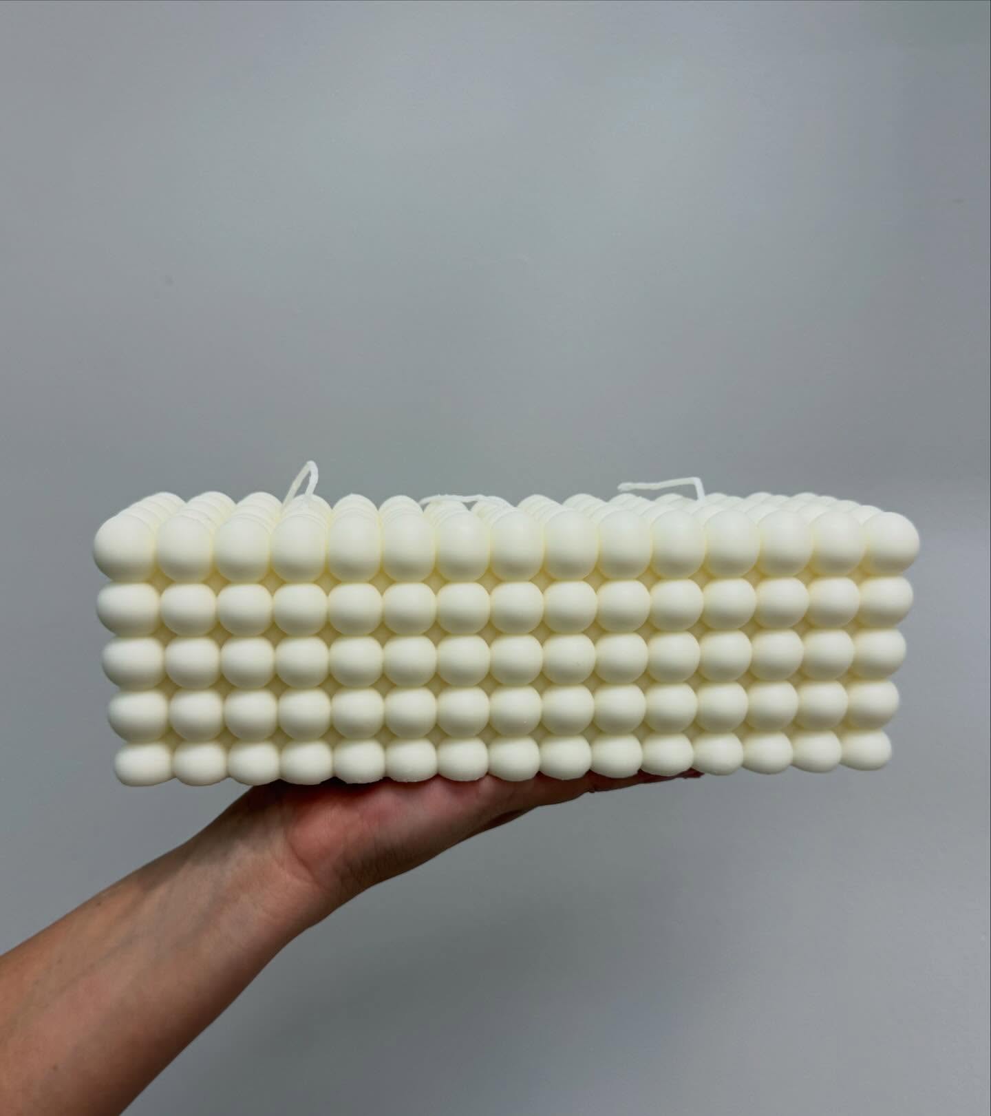 Una vela que es más que luz. Arte en cada detalle. ✨🌸
•
#Velas #CandleArt #CandleLovers #CandleAddict #VelasDecorativas #VelasAromaticas #CandleDesign