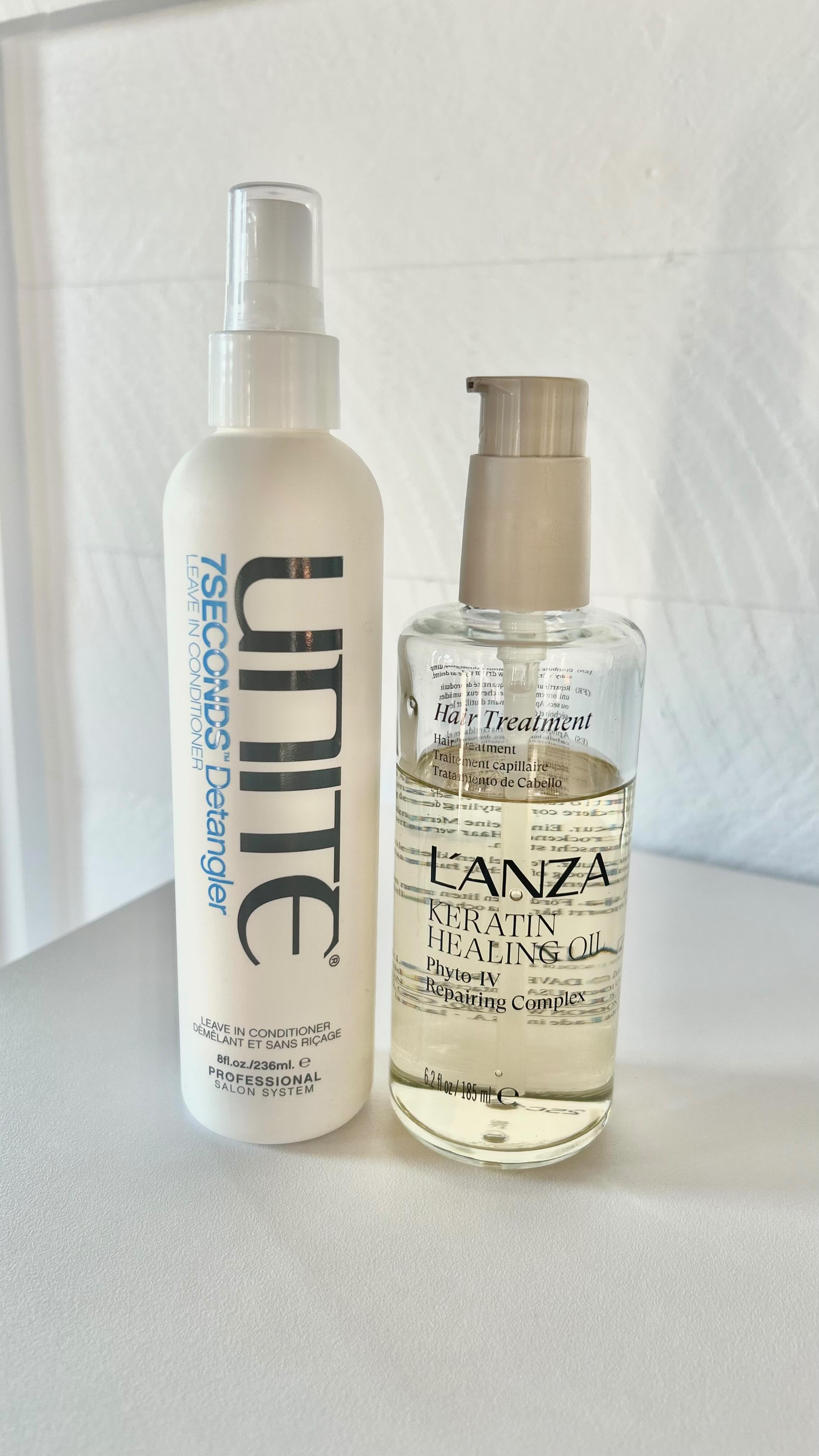 When the weather changes so does the quality of our hair! Through the harsh chilly day we need to keep our ends and scalp happy 😊
- changing your shampoo and conditioner to a more scalp therapy or moisture line. Gives your mind the peace & confidence that your wash days will set you ahead for the next few days.
-add a masque once or twice a month to your routine. Especially when the snow starts to hit the ground. This will ensure through the hot showers and dry hats, sweaters, jackets ..etc. that you will keep feeding your ends with the proper amount of moisture to avoid breakage!
- GIRL…get the proper oil for your hair!! If you don’t love your oil then it’s not for you.
Keep trying a few samples to find the right one. You should be able to feel and see a difference in your ends while using it, WITHOUT being heavy or greasy!!!!
#blondespecialists #upnorthhairstylist #handtiedextensions #michiganhairstylist #extensionspecialists #blonde #salonowner #haireducator