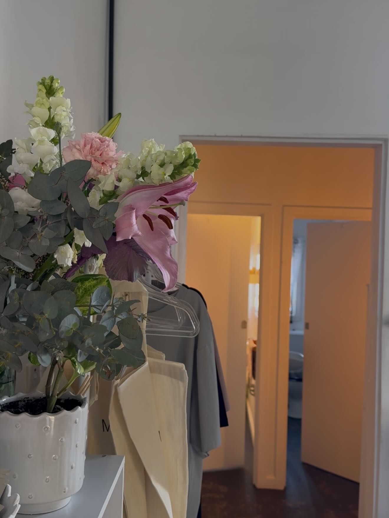 The little details in the Studio …..
1. Bathrooms! Sanitary items in both 🤍
2. Spare towels & hand towels - at the front of Studio.
3. Tap! Perfect to fill up your drink bottle.
4. Always lollies! Front, middle and back of Studio!
5. Complimentary bottles of water.
6. Couch and back waiting room! Perfect if you arrive early, chatting after class or need to get changed or stretch!
7. Deodorant, body spray, hand cream, bobby pins & hair ties. Located at both front and back of Studio for you to use when ever you need.
8. Hand sanitiser, tissues and cleansing body wipes (perfect after hot mat).
9. Grip socks to purchase! Spare ones are always available.
10 & 11. Back entrance of the Studio! Super easy for parking!