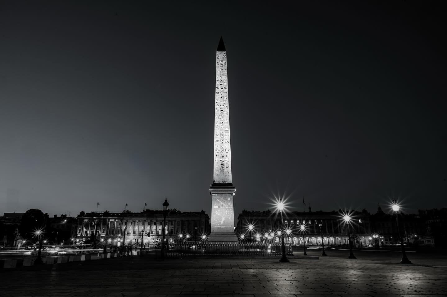 @delvalflorent 😉
Souvenir d’un Paris de nuit.
@clara_loulouu je t’attends sur ce cours😁
#coursphoto #paris #parisbynight #nightshot #urbanscapes #urbanphotography #monument #concorde #obelisque #asterisque? #laoujevais