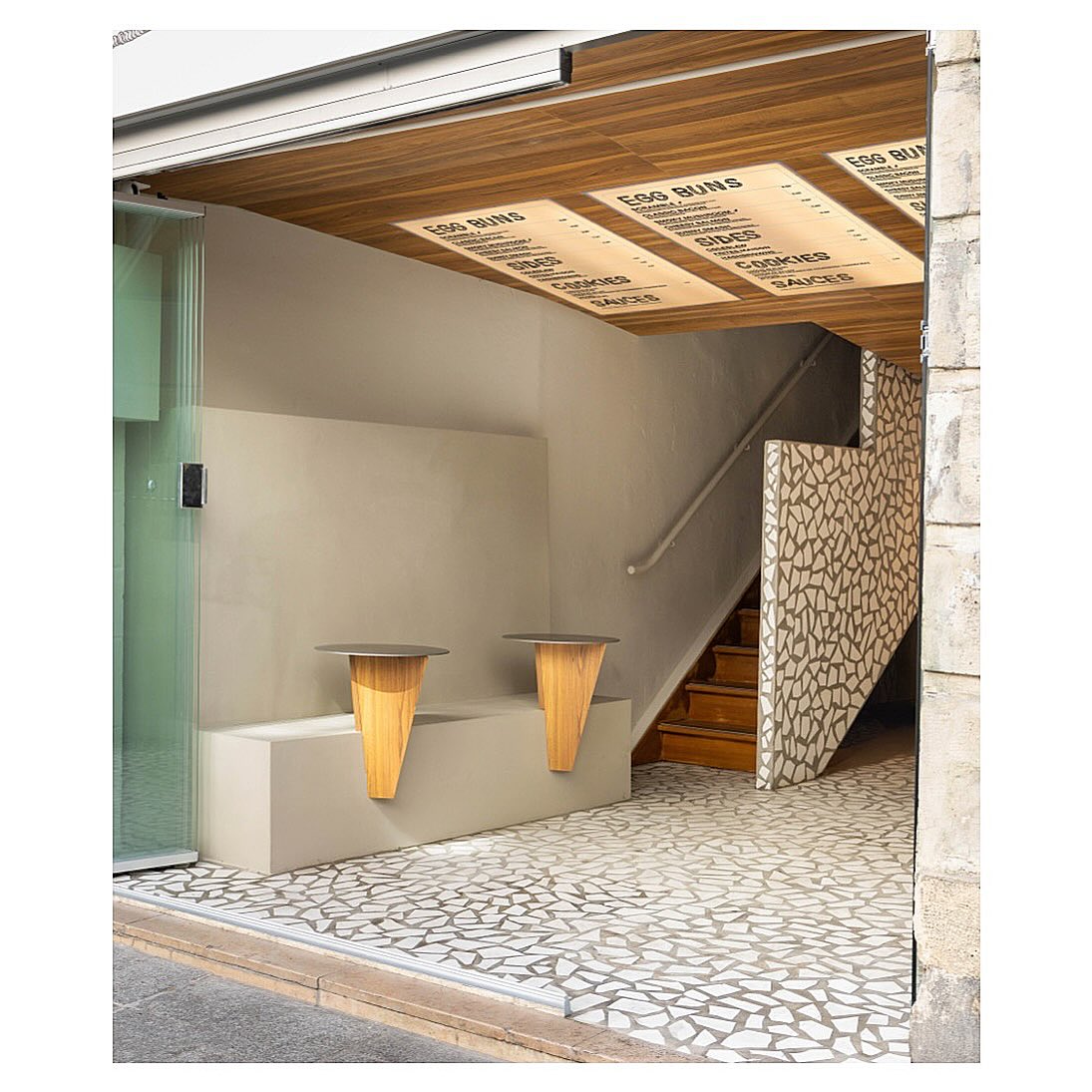 Projet ROUND - Rénovation complète de ce coffee shop www.costaudrenovation.com