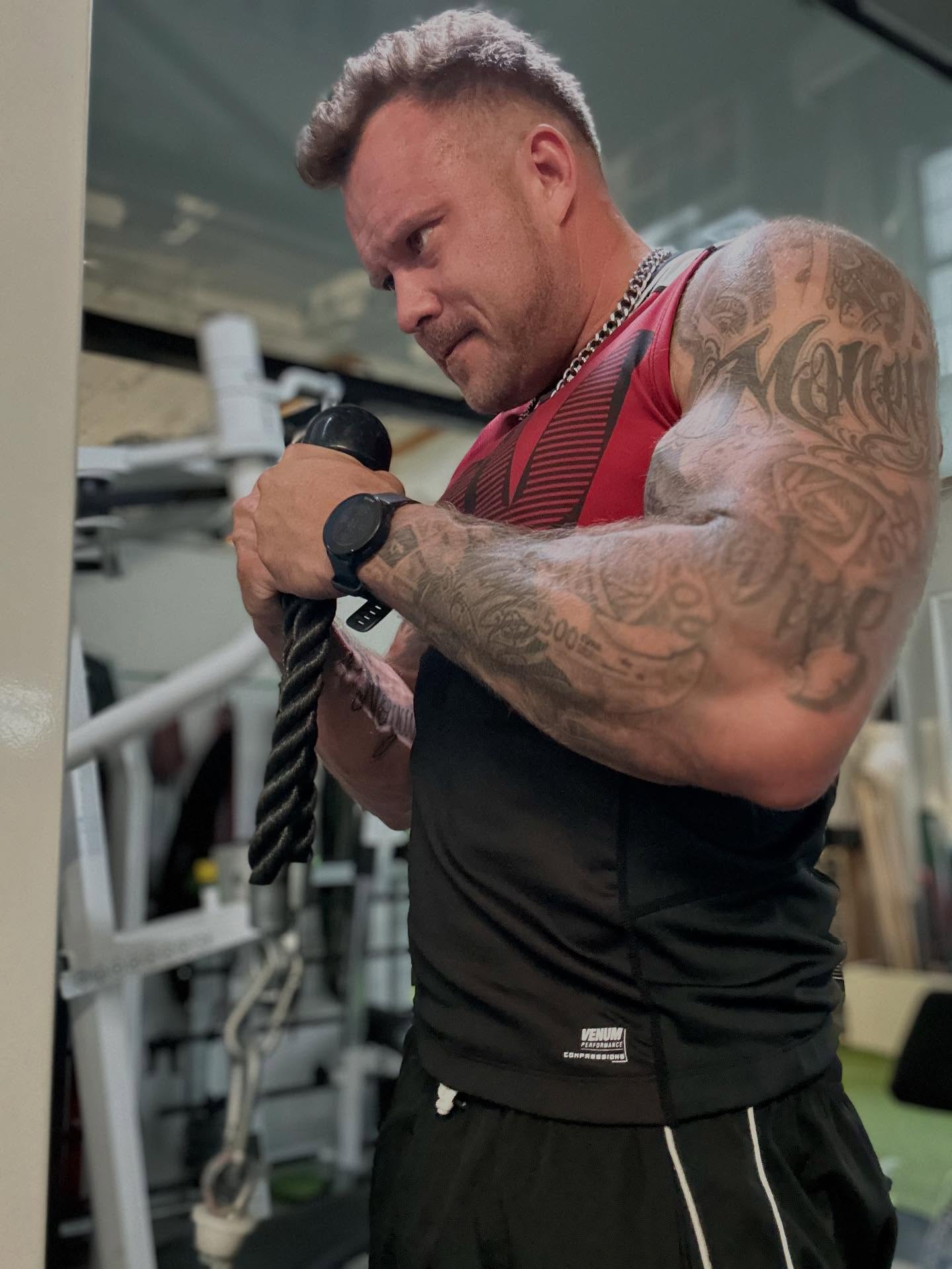 -PT valmennukset💪🔥
-Boxing🥊🥊
Pistä DM!