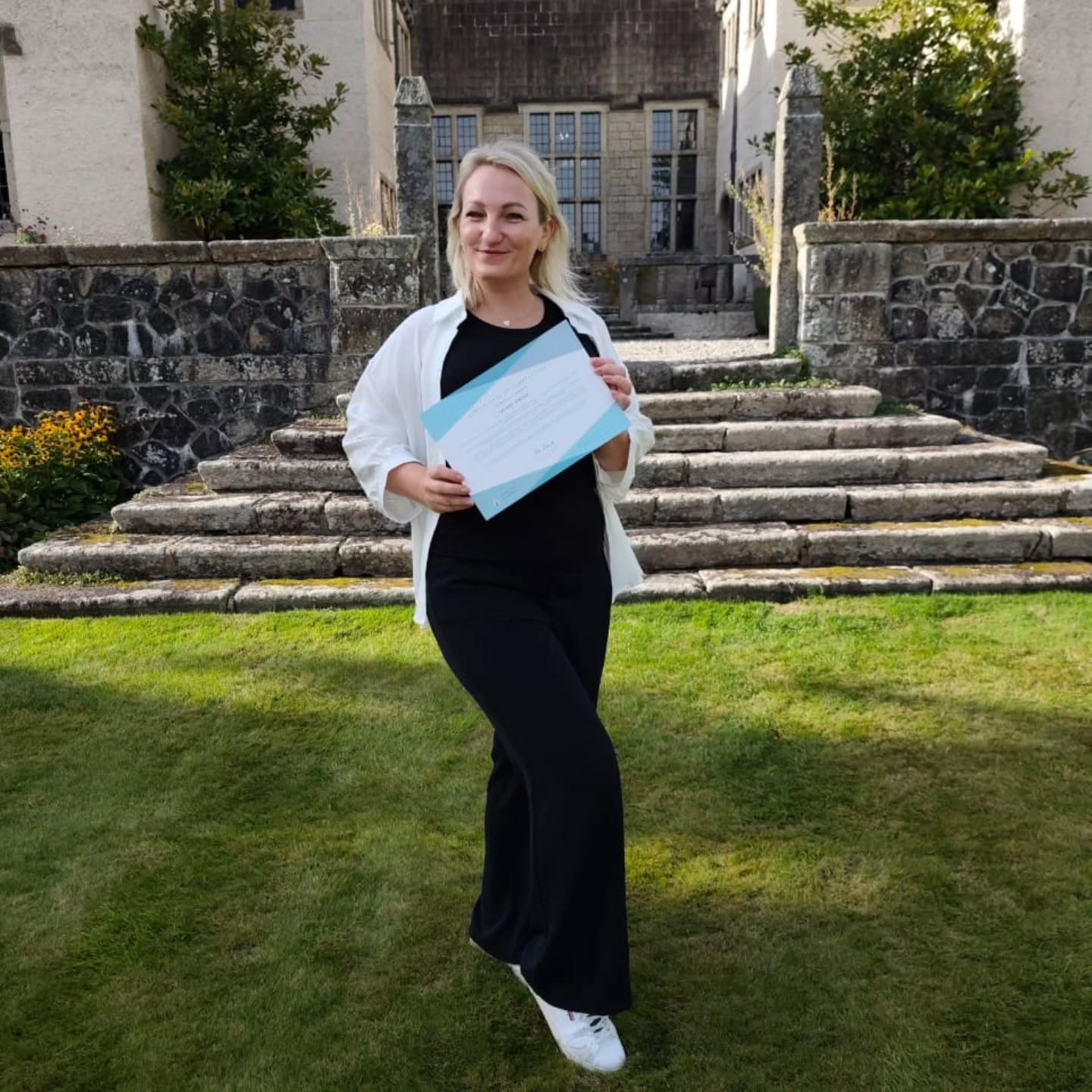 ✨ Advanced Post-Operation Workshop with @petraerving ✨
A 5-day advanced training at the stunning @woodmedispa offered invaluable opportunities to observe live surgery and witness remarkable post-operative results from amazing surgeons @james.mcdiarmid and @dr.mooz
The workshop provided a platform to expand knowledge, refine advanced techniques, and connect with outstanding professionals in the field.
True excellence comes from therapists who share expertise openly and value continuous learning within the community. 🌿
#PostOpCare #mlduktherapists #vaserli̇posucti̇on #liposuction #mommymakeoversurgery #vaser #petraerving #woodmedispa #tummytucksurgery #LymphaticDrainage #mld #lymphoedema #lymphedemawarrior #newburyberkshire