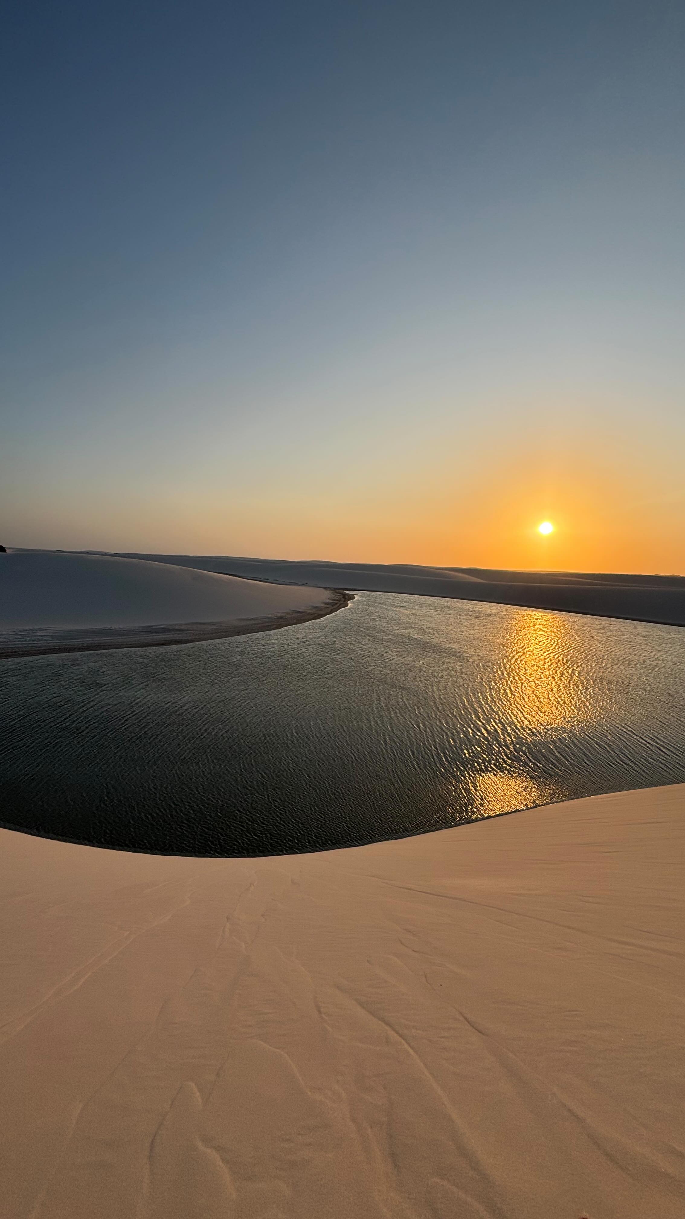 📍 Trekking Lençóis Maranhenses
4 dias imersos no inacreditável …eu juro que é um dos lugares mais lindos que eu já conheci na vida …