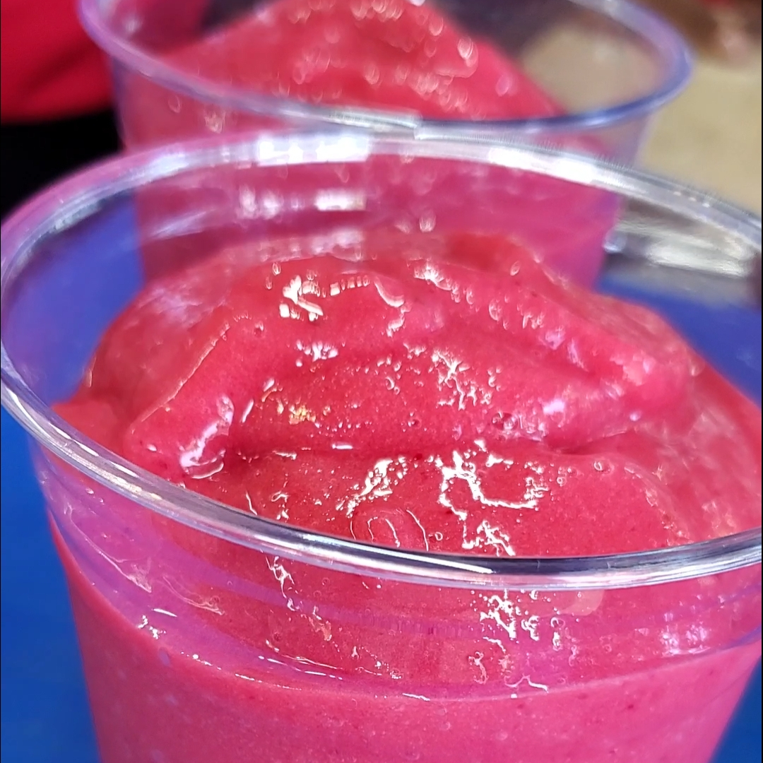 💖 Bold, bright, and Beet-utiful.
This smoothie blends fresh beets, tropical mango, zesty ginger, and lime into a color so vivid it stops you in your tracks.
✨ Naturally energizing. Perfectly refreshing. One sip and you’ll taste the glow.
#ZingJuiceBar #BeetutifulSmoothie #TampaSmoothies #TampaVegan #HealthyLiving