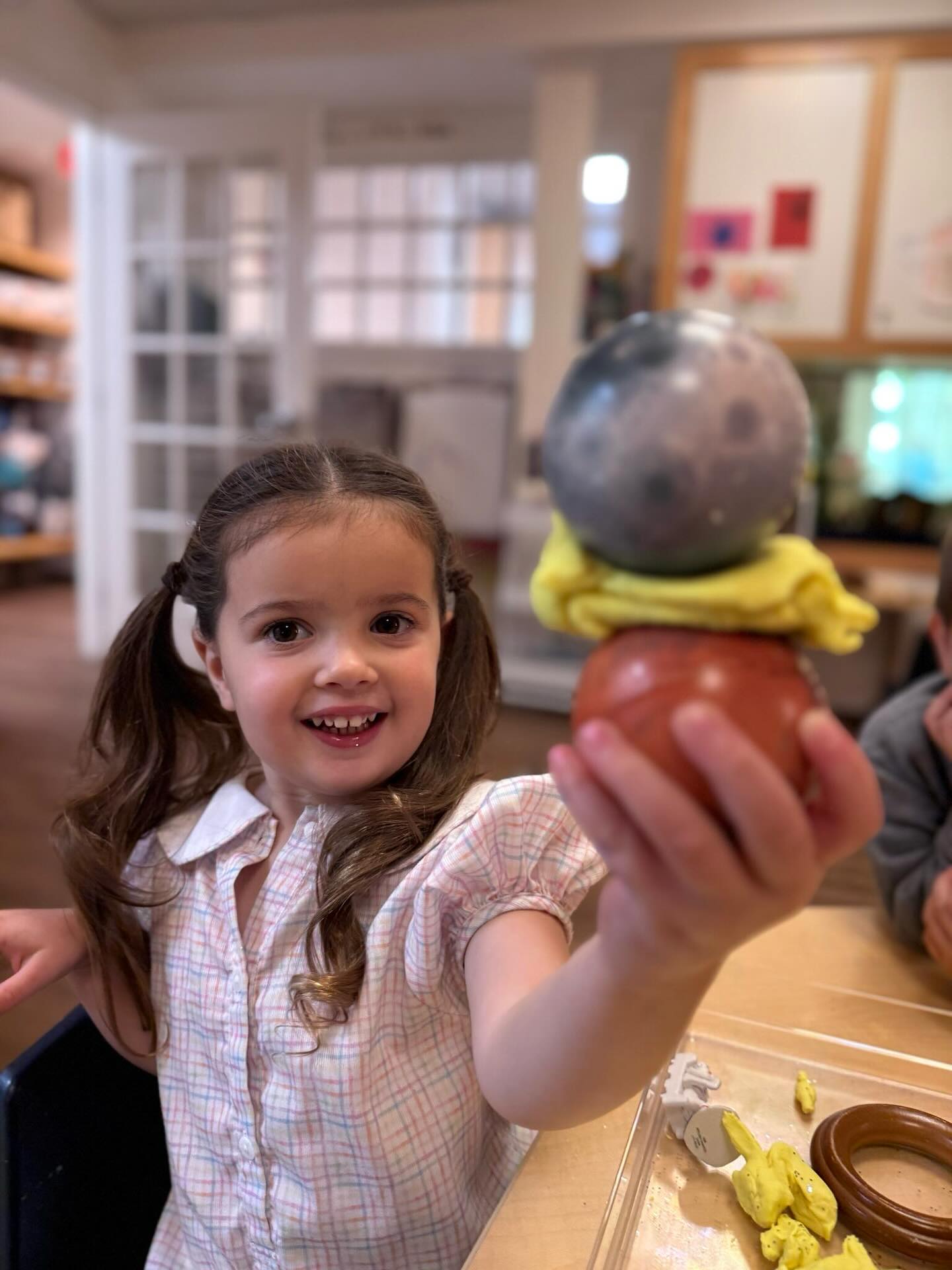 Playdough and planet play inspired by Aqua Room’s list of things that start with P!🪐