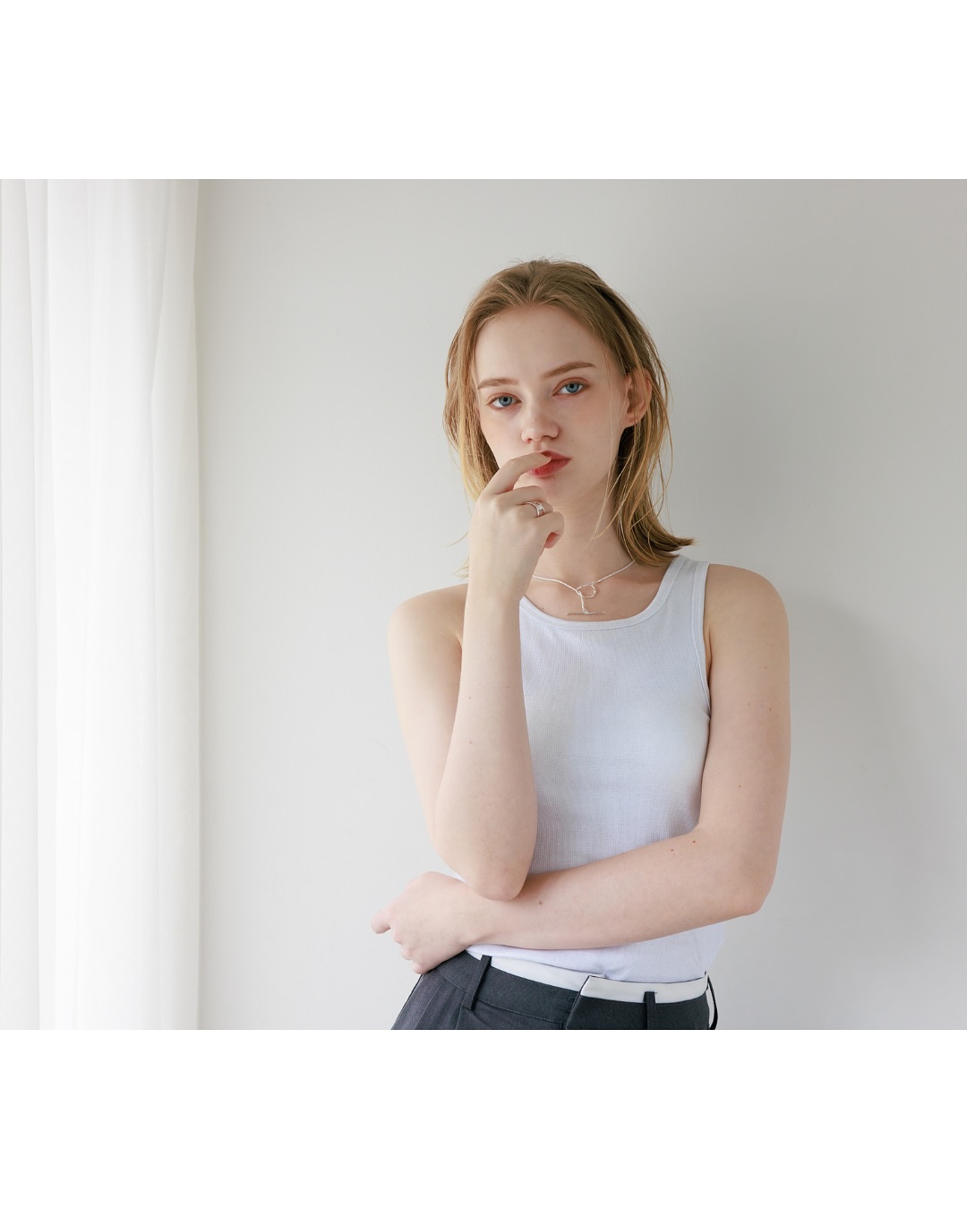 
A Little Luxury, Seamlessly Yours.
item:Product necklace No.001
全長:47cm
Material:#silver925
online shop:@feln.tokyo
#felntokyo
#silveraccessory
#minimal
#simplecode