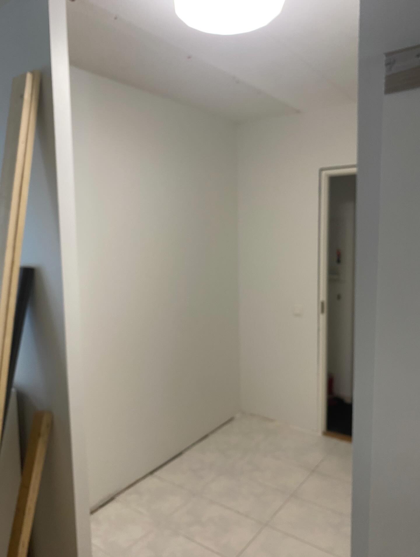 #ameliakeittiöt valmistaa myös laadukkaita kaapistoja. Tämän kävimme asentamassa nuoren parin uuteen kotiin👌