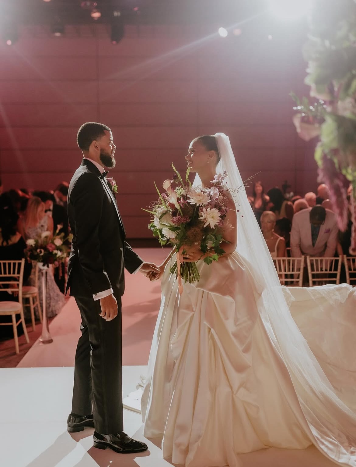 This moment captured of Courtney & Ray 🤍 ✨
Swipe to see the testimonial —> 🩷
#testimonial #florist #ukwedding #wedding #flowers #weddingflorist #bride #londonbride #flowersofinstagram