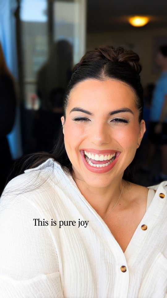 ✨ Darby’s wedding day, part two! ✨
Since she already said “I do” earlier this year, today was all about good vibes, celebrating, and dancing her heart out. Her chic pant suit and 70’s-inspired look had us feeling like we were in a city disco—but make it wedding glam. 🕺💃
There’s nothing like seeing a bride fully embrace her style, her joy, and her moment—and getting to be there to make her feel confident and radiant. 💕
If you’re dreaming of a wedding look that’s elevated, effortless, and totally you, I’d love to help bring it to life.
Hair by Juna
Makeup by Victoria
@victoriabarrett.makeuphair
.
.
.
.
#BridalStyle #WeddingVibes #CityWedding #BridalPantSuit #BridalHairAndMakeup #TorontoBrides #WeddingBeauty #ElevatedBridal #CleanBridal #WeddingDayReady #HairAndMakeupArtist #BrideStyleInspo