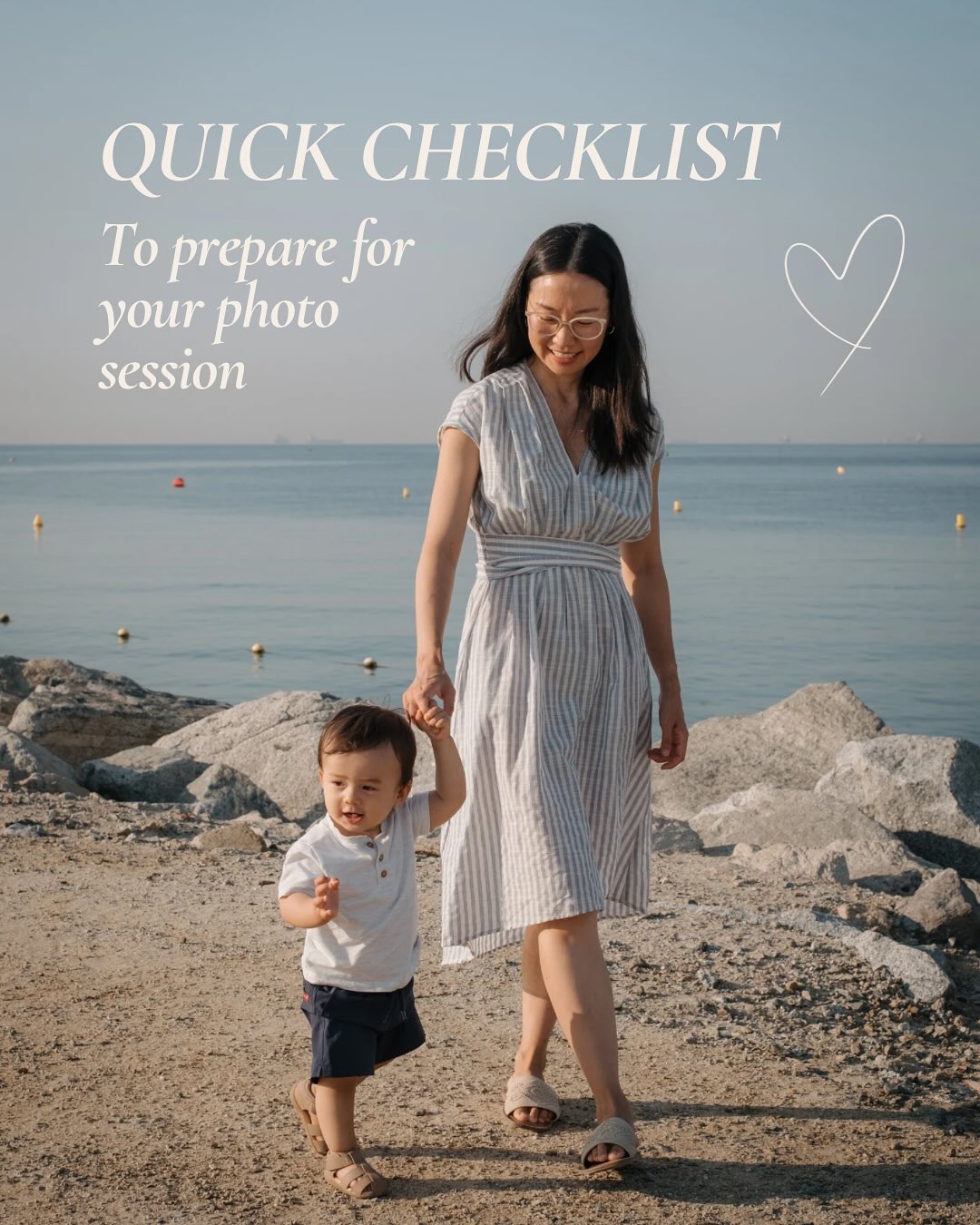 ✨ Getting ready for your photo session doesn’t have to be stressful — it’s about arriving with light hearts and open smiles.
Here’s a quick little checklist to make sure you’re ready for the magic: outfits you feel good in, a snack for the kids, a favorite accessory… and most importantly, the right mindset.
💫 And for the group picture, forget the usual “cheers!” — pick your own family word. Something that feels like you — playful, tender, powerful, silly. That one word will carry all the love and energy of your family in the photo forever.
What would your word be? 💛