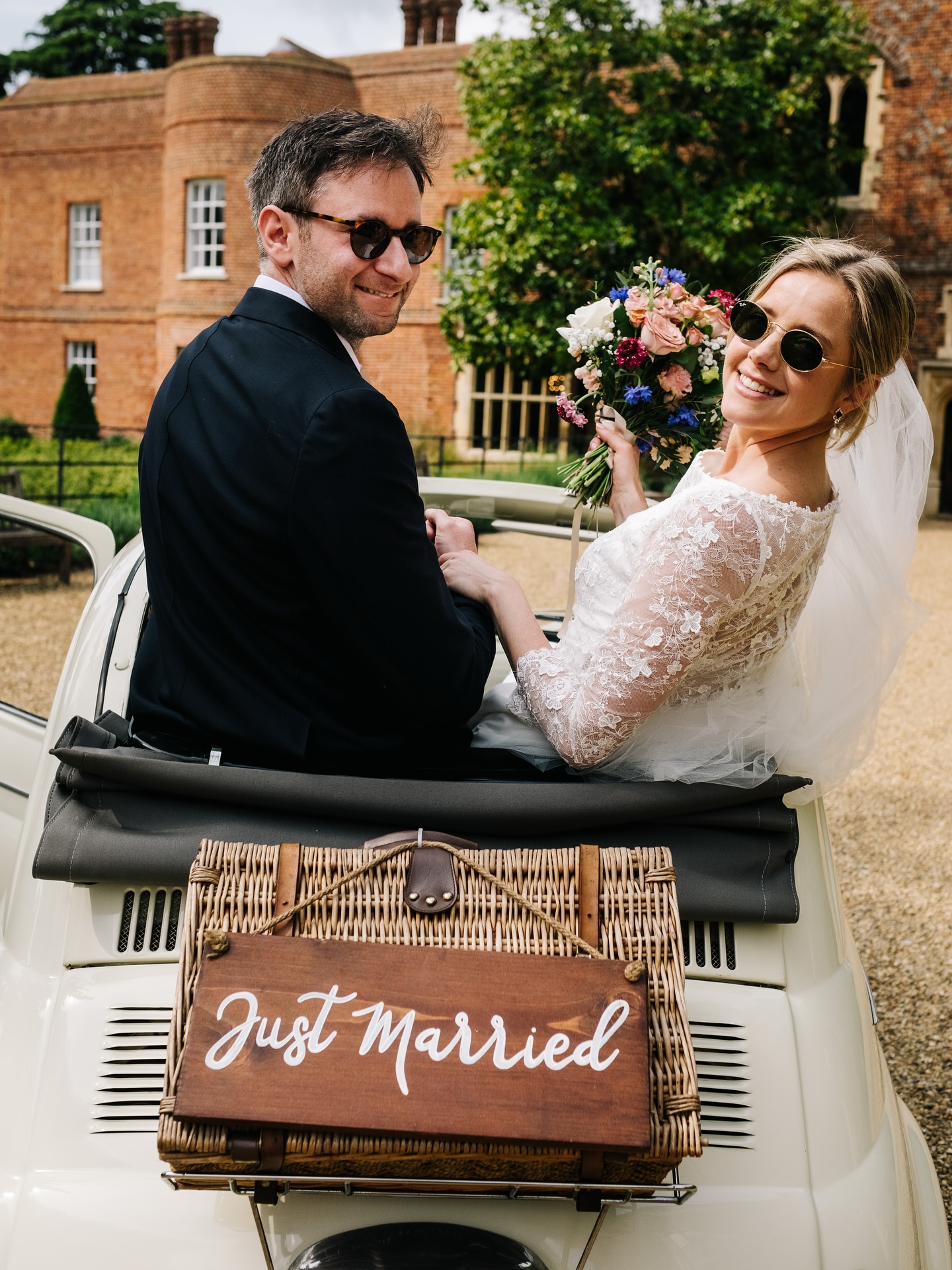 Summer wedding season might be winding down, but that won’t stop us from celebrating Charlotte & Sean for bringing both style and positive impact, our favour combo! 🤩🤍
Thank you @kristianlevenphoto for capturing their love and joy.