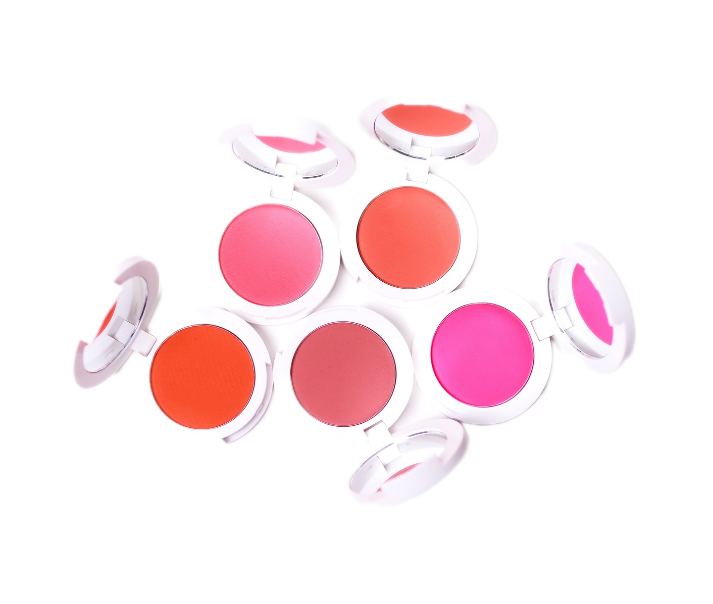 Blushed by JDBEAUTEÉ 🥰
Bring your look to life with our 4.5g compact blushes — available in 5 gorgeous shades: Peach, Coral Dream, Cherish, Lovestruck, and Berry Juicy. 💖
These blushes are universal + buildable, designed to melt into your skin for the perfect flush. Go soft + subtle for everyday or layer it bold for that statement pop — the choice is always yours, babe 💄✨
Because every glow deserves a little blush 💕 - comment down below & let us know what type of blush girlie are you
👉 Shop the full collection now and find the shade that matches your vibe. Use code: save15 for 15% off
#lipglossboss #blushes #blushoncream #pinkblush #lipglossforsale #minkstriplashes #lipglossmixing #lipglossmaker #lipglossline #explorepage #lipglossbase #lipgloss #lipglossfilling #jdbeautee #explore