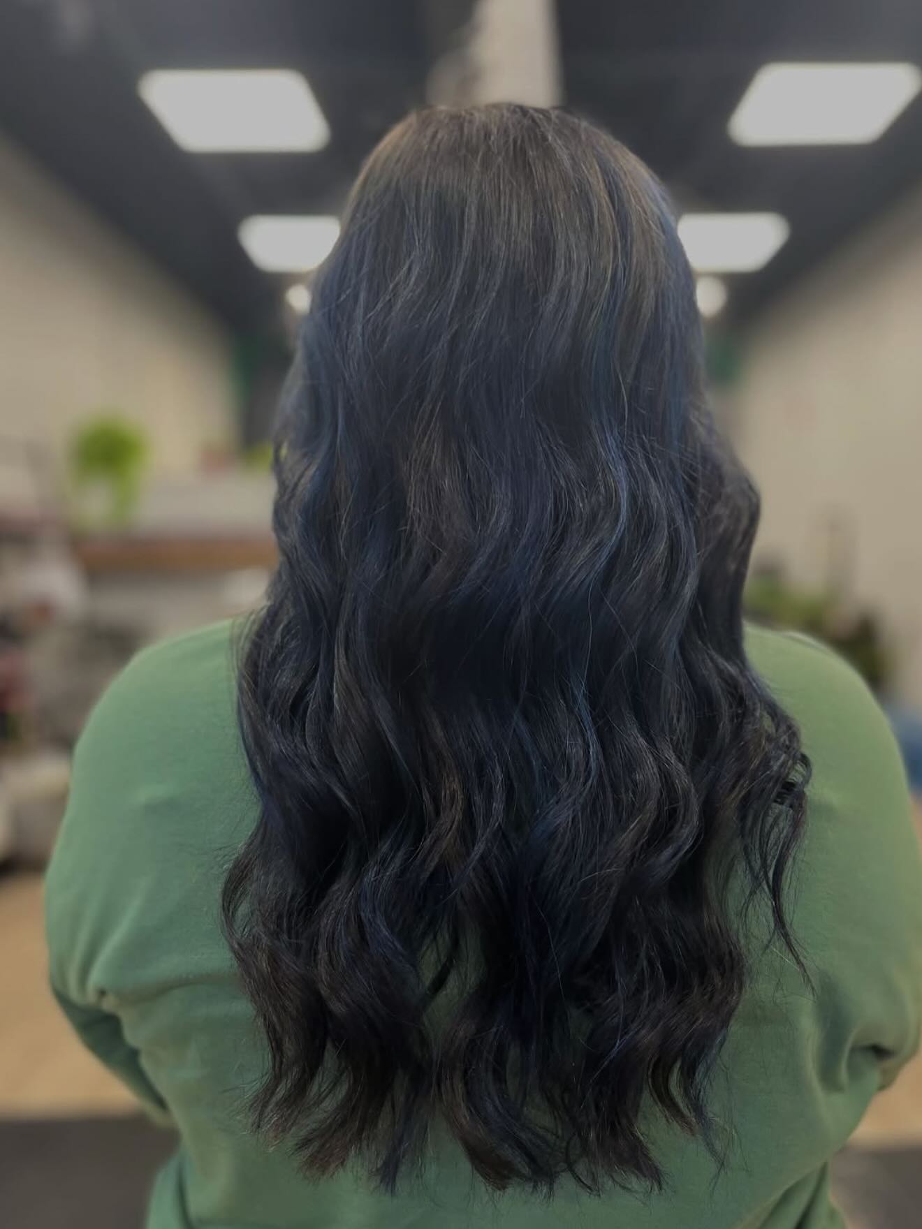 Midnight Blue Magic ππ
Because blue is ALWAYS a good idea π«
This midnight blue melt by Emma brings depth, shine, and a touch of magick to every strand β¨
π Everyday Magick Salon | Downtown Johnson City
π² Book your bold new color with Emma today π¦
#JohnsonCityHair #TriCitiesSalon #EverydayMagickSalon #JohnsonCityStylist #BlueHairDontCare #TriCitiesHair #VividColorJC #JohnsonCityBeauty #TriCitiesTN