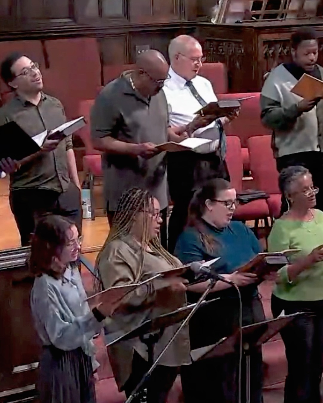 ✨🙏 A few special moments from Sunday’s worship:
🎶 Our first of many hymn sings with the choir
🙌 Blessing of our new staff
❤️ A joyful start to this next chapter together
Missed it or want to revisit? 📺✨ Watch the full service on YouTube—link in bio! 🔗📲
🚨 Don’t forget this Sunday not only is our Homecoming Service but also marks the return of 11am worship!